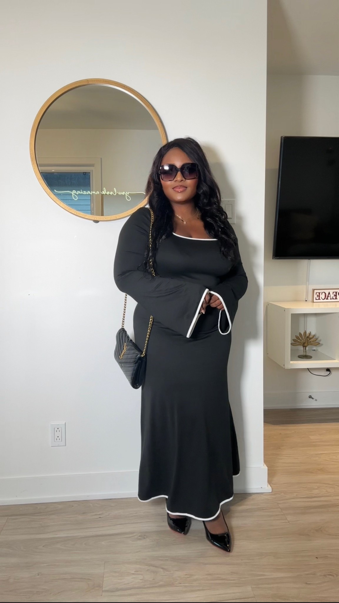 A cute holiday black dress 😍

#LTKHoliday #LTKgrwm #LTKGiftGuide