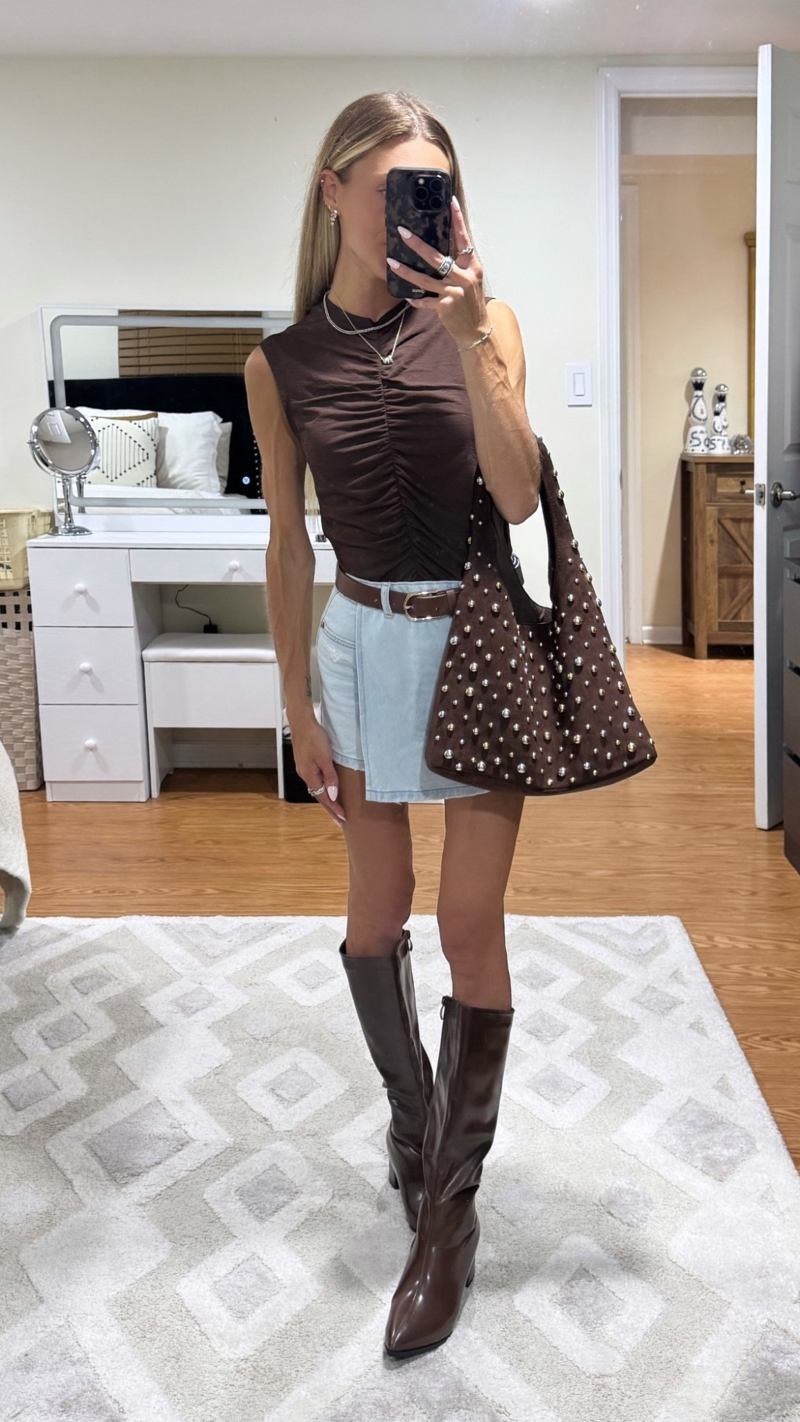 🤎 skirt is Zara 

#LTKFallSale #LTKSaleAlert #LTKSeasonal