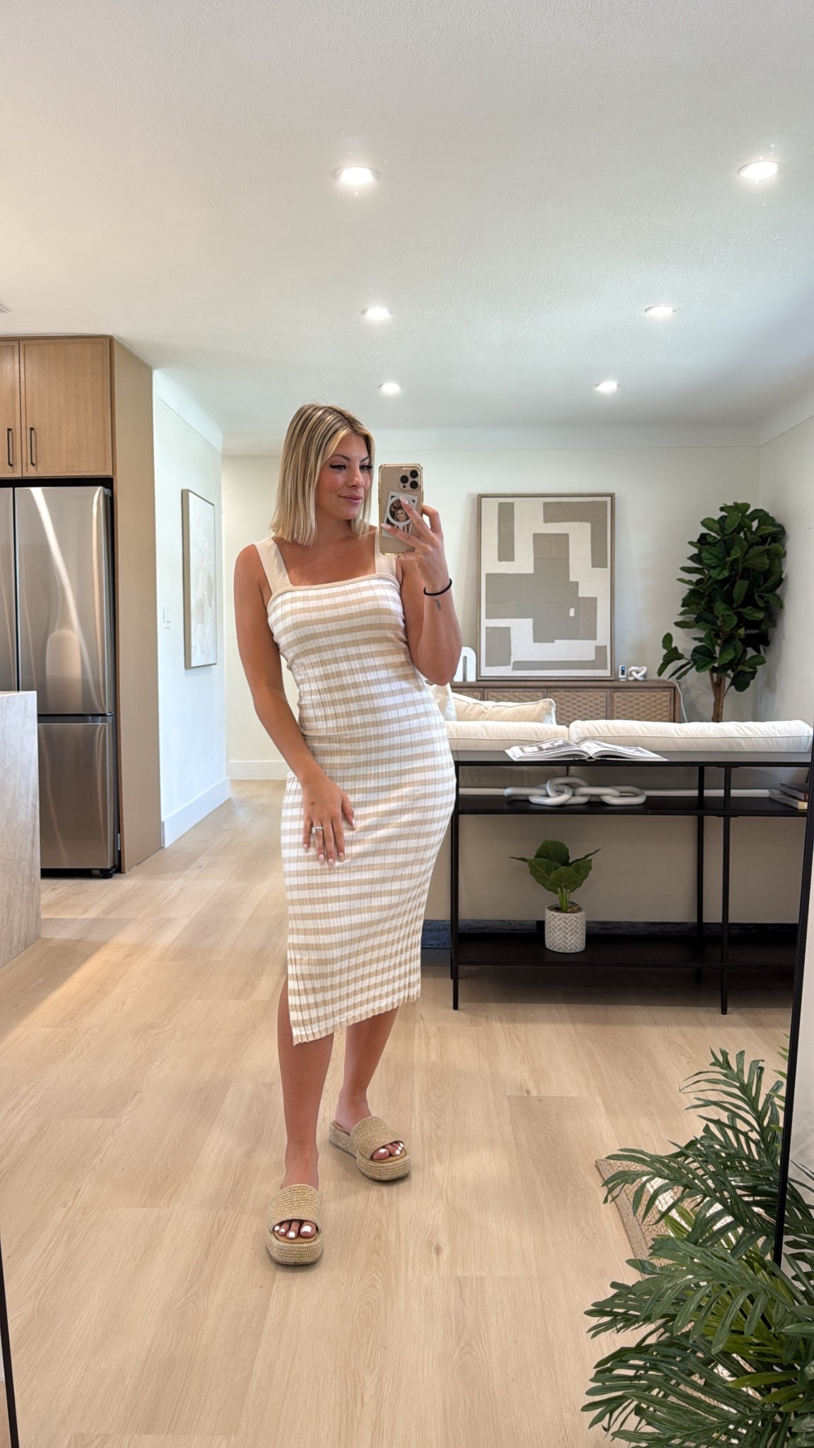 The perfect light weight summer dress! #summerdress #summerdresses #comfydresses 