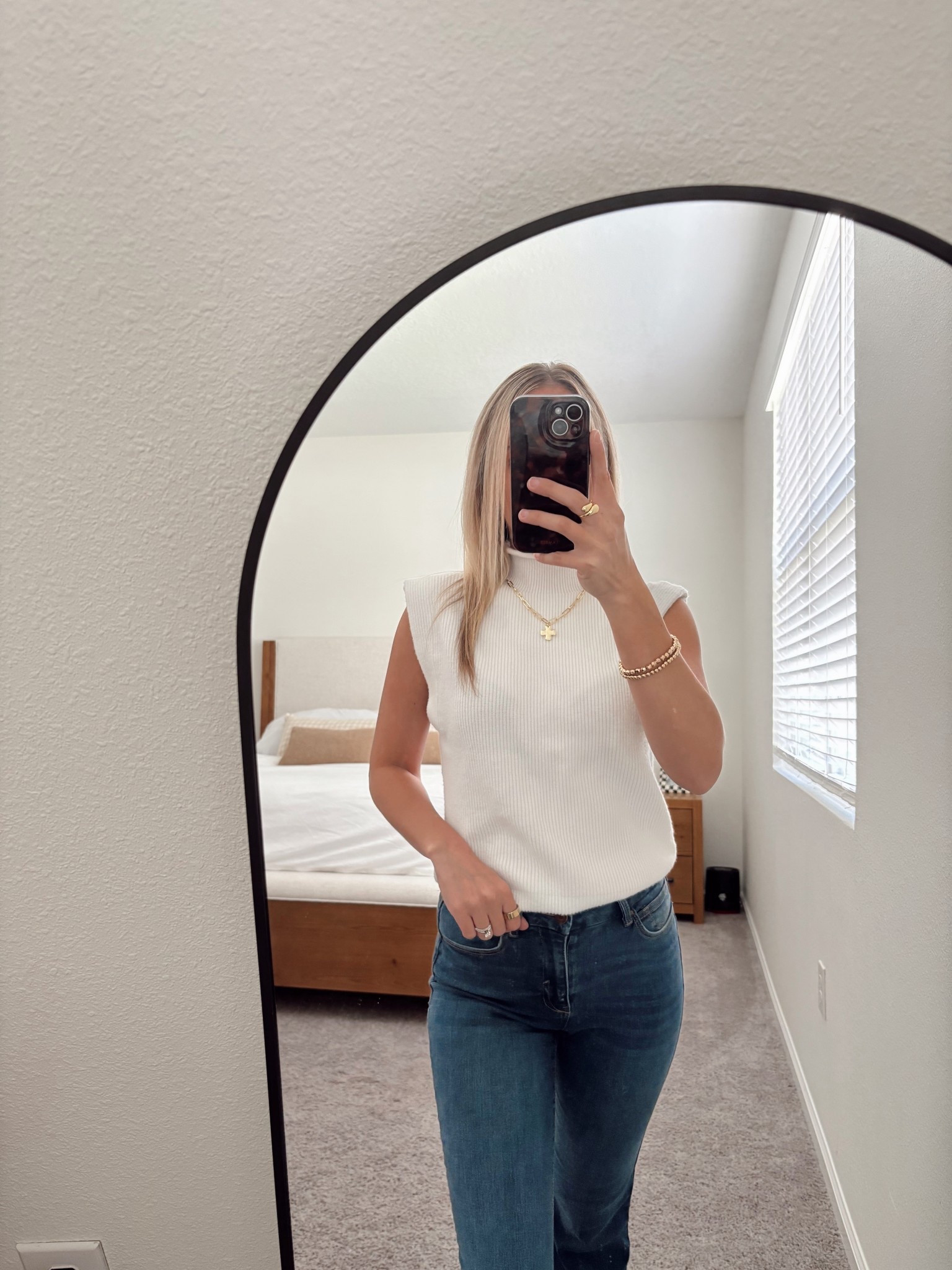 Obsessed with this sweater tank! Fits oversized, wearing a S!

#LTKFindsUnder50 #LTKWorkwear #LTKStyleTip