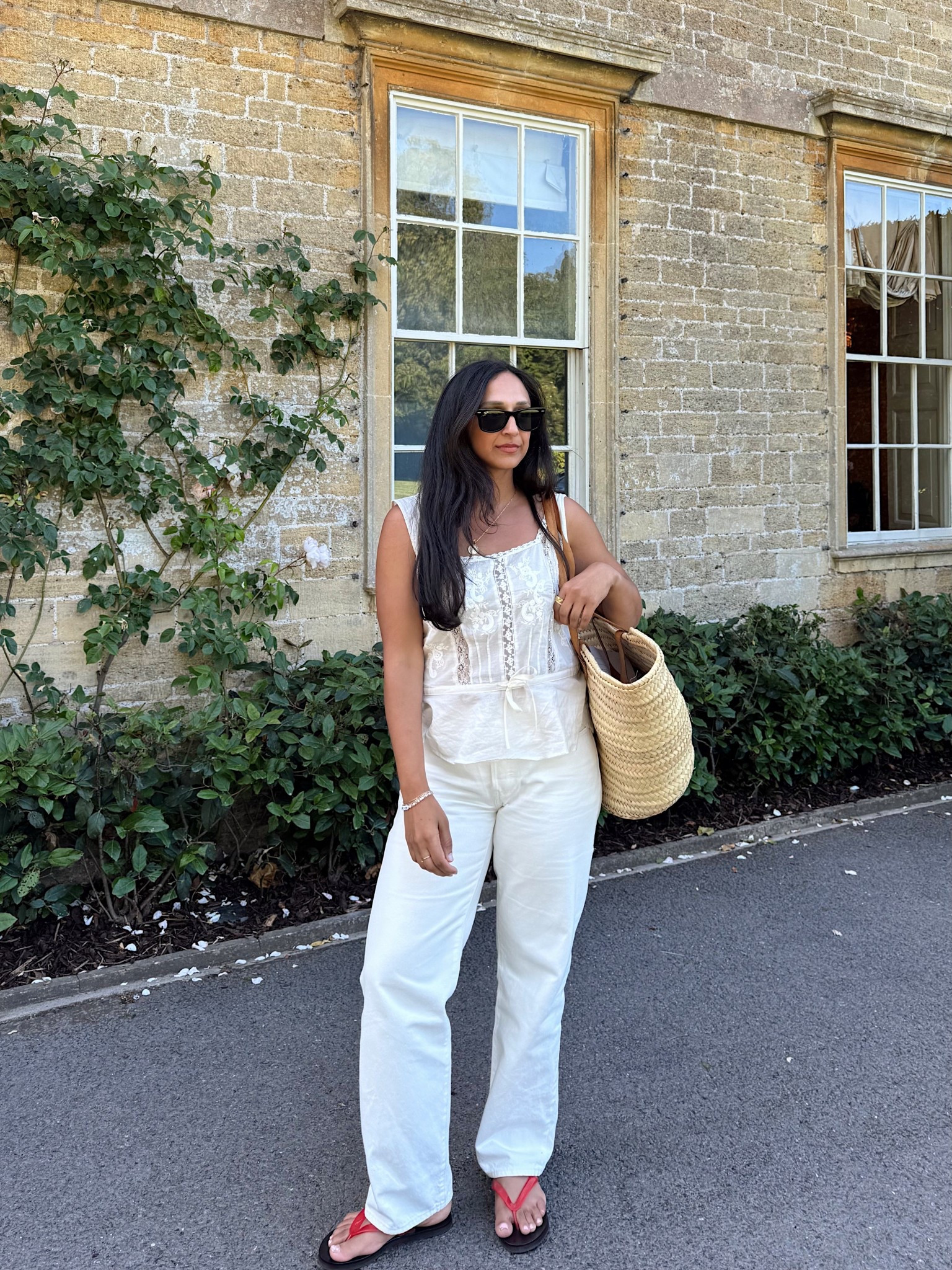 White jeans outfit 

#LTKsummer #LTKeurope #LTKuk