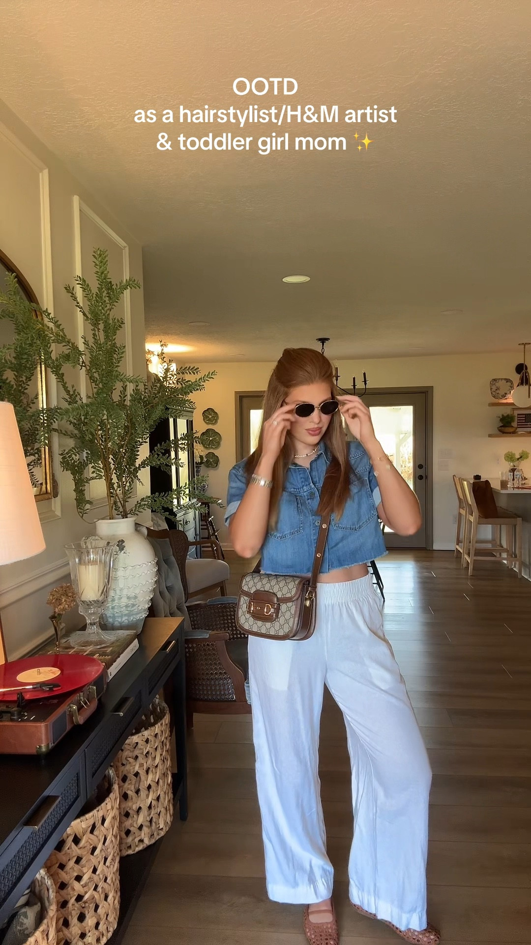 OOTD 🤍 #oldnavy #cushionaire #momootd #falltransition 

#LTKStyleTip #LTKHome #LTKautumn