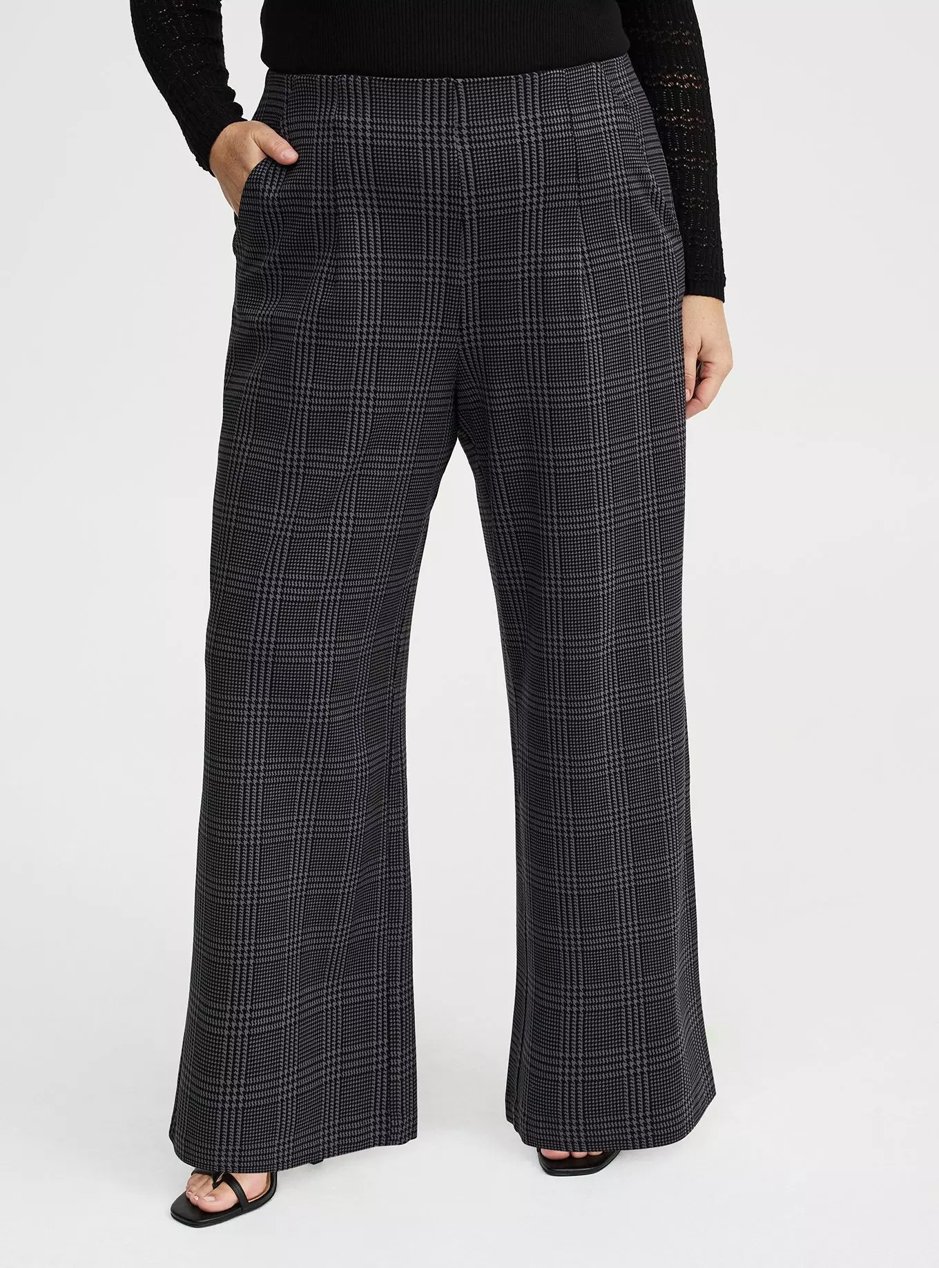 Pull-On Wide-Leg Lightweight Ponte Pant | Torrid (US & Canada)