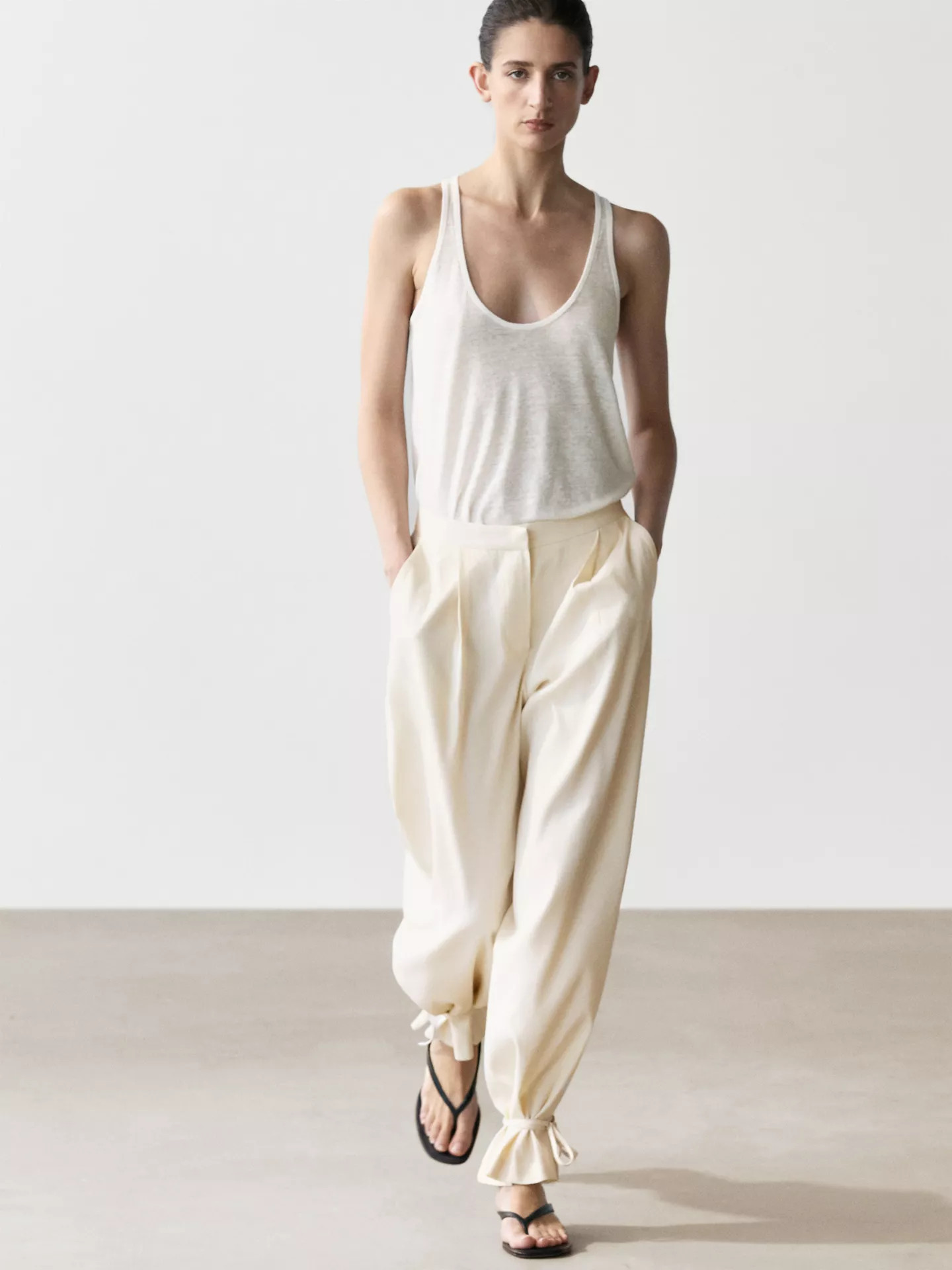 Flowing barrel fit trousers | Massimo Dutti UK