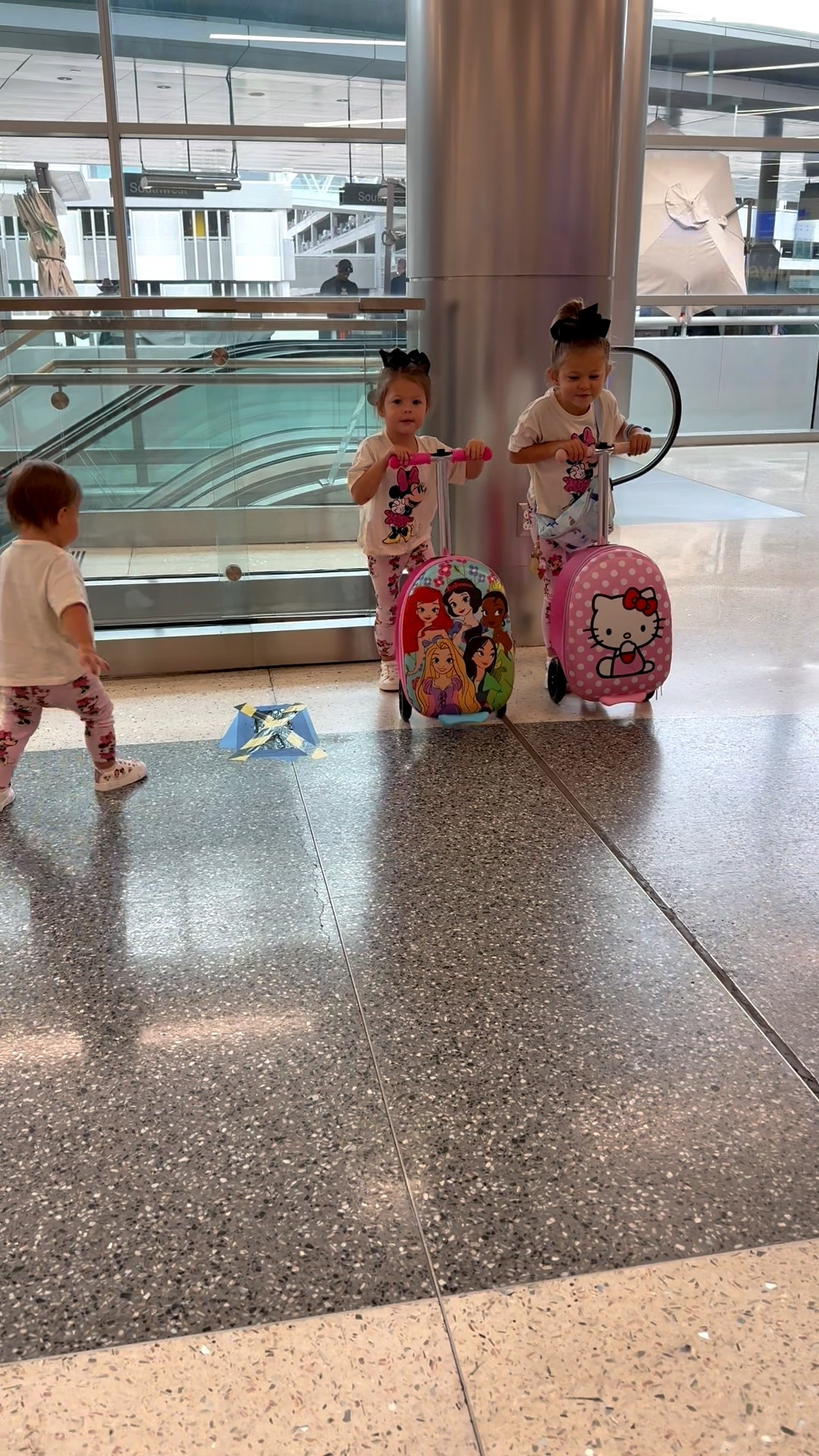 Luggage scooter. Kids luggage. Luggage. Hello kitty luggage. Disney luggage  
