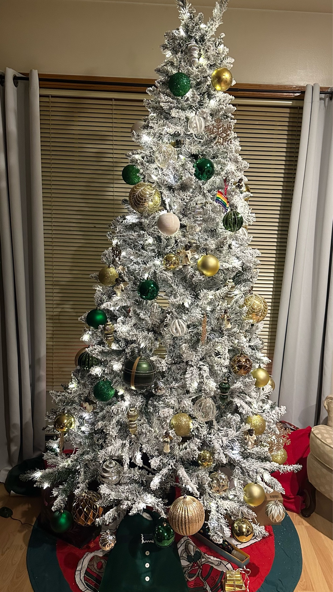 Hooked up my Mom’s tree today while still on my Thanksgiving visit! Can’t wait to put my tree up this week. Happy Holidays! 

#LTKCyberWeek #LTKdayinmylife #LTKHoliday