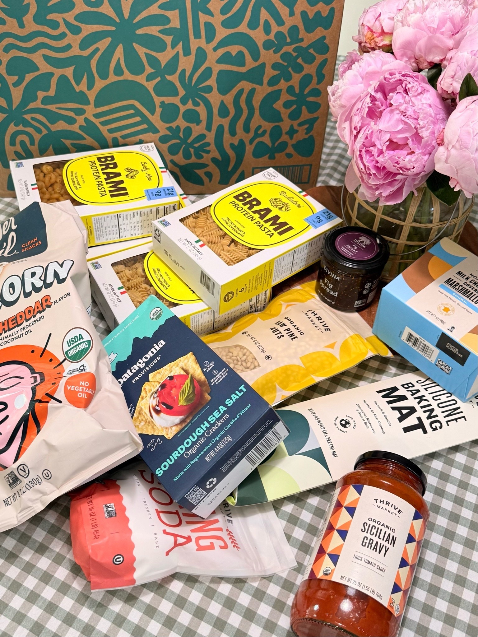 Okay, this might be my newest hyperfixation 😂 I’ve known about @Thrive Market for years and have seen people talk about it but I recently did a deep dive on their site and now I completely understand the hype.

There are so many healthy foods that we eat regularly that don’t cost an arm and a leg PLUS good low sugar, gluten free, and different varieties of items from brands we like that you don’t see in the regular grocery store. Like Rao’s lemon parmesan sauce or caramelized onion? I’ve never even heard of those flavors! I spent way too much time browsing and kept finding things interesting things.

The prices are honestly better than I expected. Between the member pricing and the sales, there are some really good deals. I grabbed several boxes of this Brami protein pasta for under $2 each, which feels like a win.

A few things from this order that I’m excited to try:
• Sicilian Gravy pasta sauce
• Organic pine nuts (growing basil so we’re gonna make pesto!)
• Sourdough sea salt crackers (I have a log of goat cheese just waiting for these 😋)
• A few fun snack finds

If you already shop Thrive Market, tell me your can’t-live-without items because I have a feeling this is the beginning of a very long relationship.

‼️ Right now they have $60 in FREE Groceries + 30% OFF 1st order with NO penalty for cancellation at ANY time. 100% risk-free, I promise.

Take a look ↓

#LTKHome #LTKOver40 #LTKfoodie