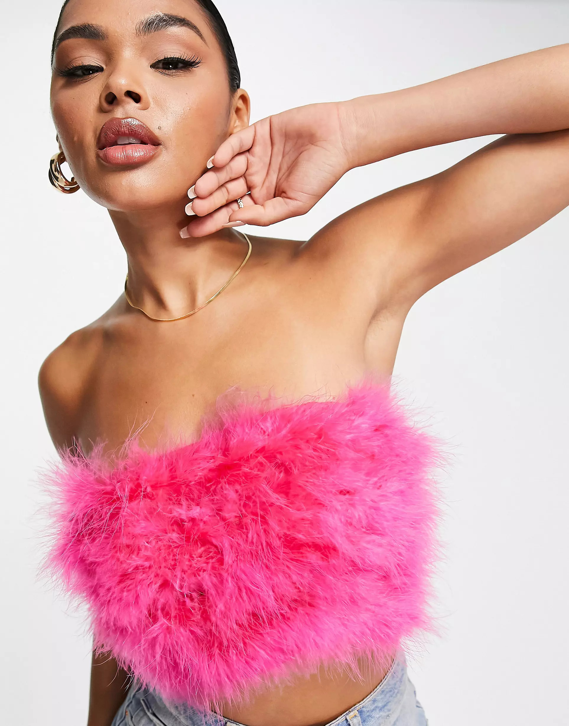 Missy Empire - Crop top bandeau en fausse fourrure - Rose | ASOS (Global)