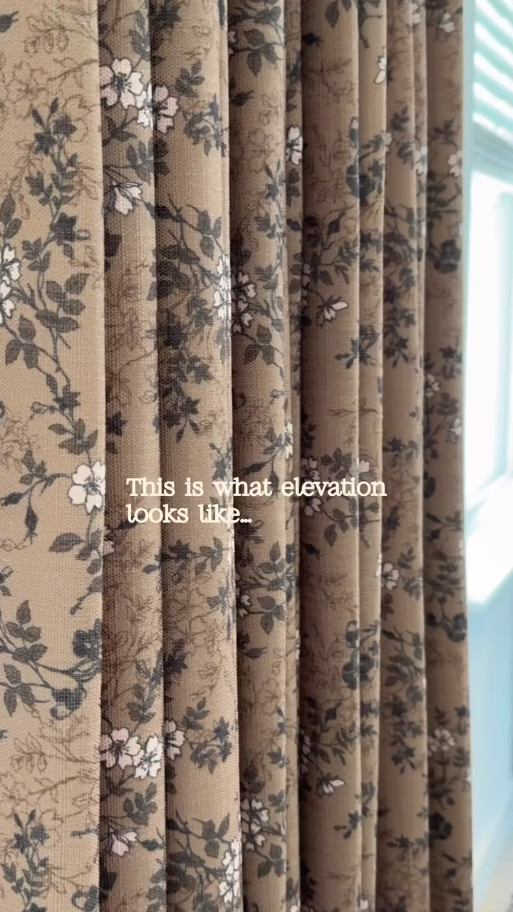Ever had a piece that just elevates your entire space? ‘My Sara Le Print Linen Drapery’ from TWOPAGES Curtains is one of them! 
You simply can’t go wrong! 
 #twopageshome 

#twopagescurtains #curtainstyle #excellence #collaborativepost