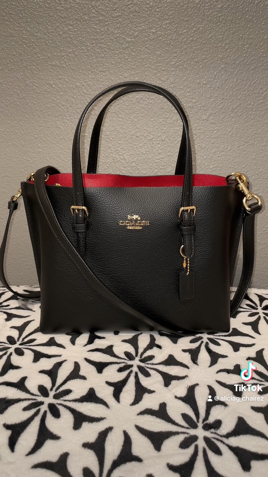 Mollie Tote 25 #coach #LTKGiftGuide #purse #totebag #fashion #coachoutlet #coachtote 