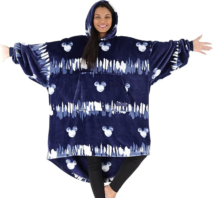 THE COMFY Dream | Disney | Marvel | Lucas | Oversized Light Microfiber Wearable Blanket, Seen On ... | Amazon (US)