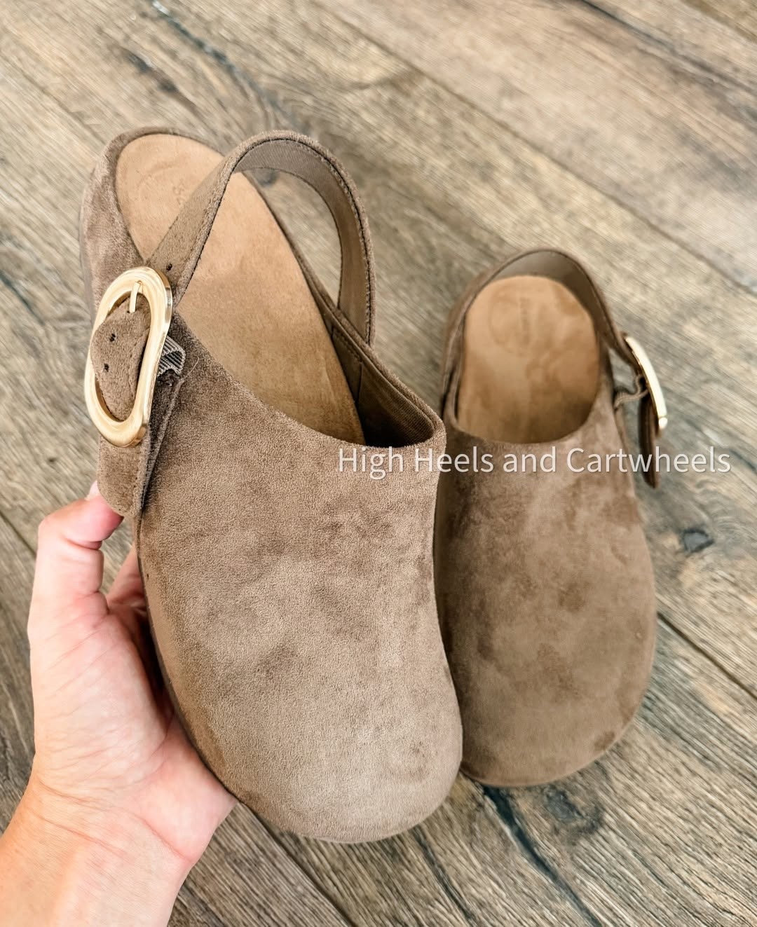 We're OBSESSED with these new suede Walmart clogs. Grab a pair while they're in stock