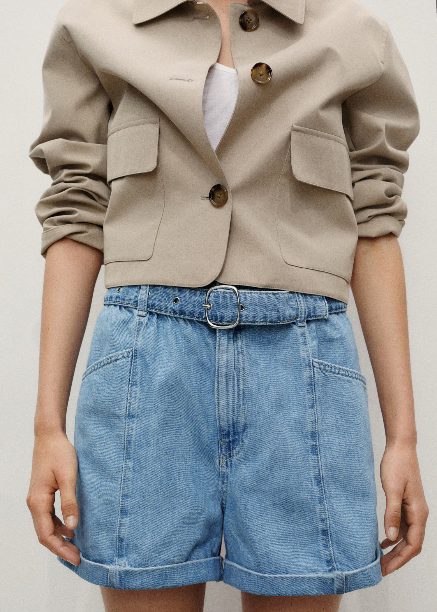 Paperbag shorts met omgeslagen zoom en riem - Dames | MANGO Nederland | Mango EU