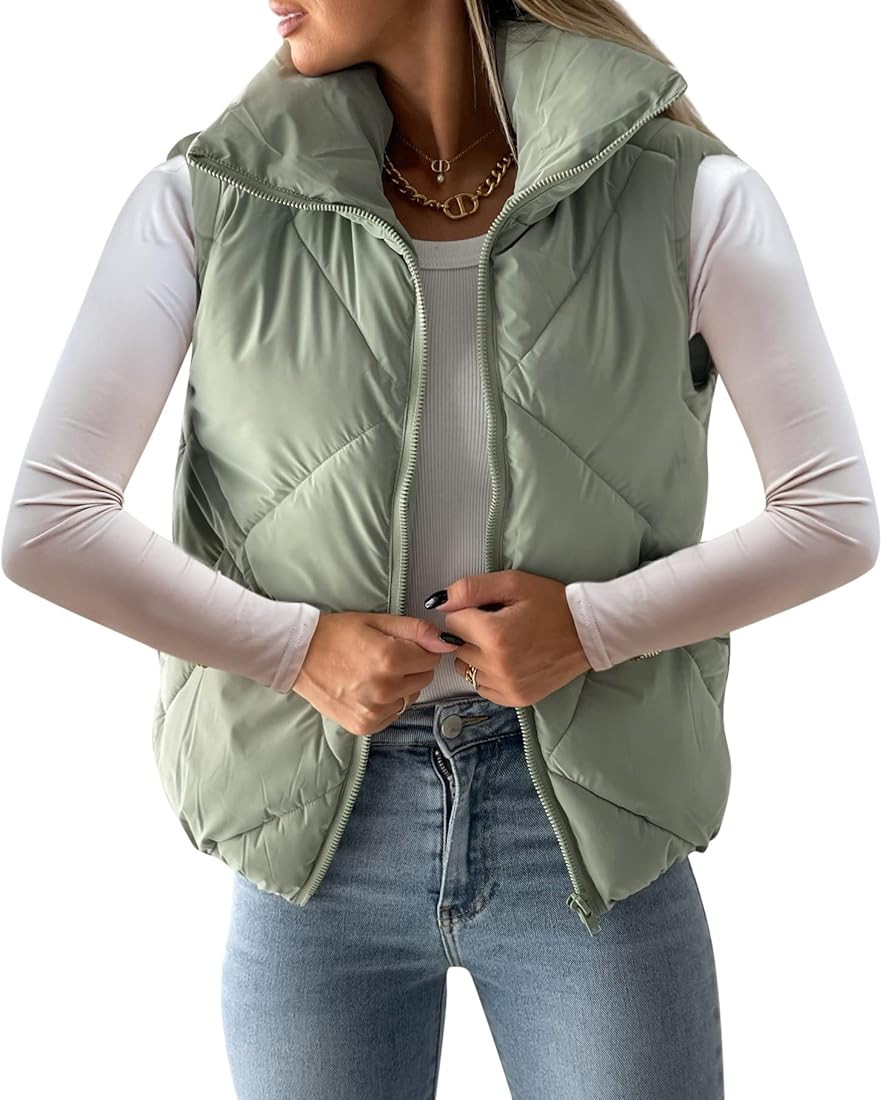 Newffr Womens Quilted Cropped Puffer Jacket Long Sleeve Full Zipper Pocketed Warm Short Bubble Coats | Amazon (US)