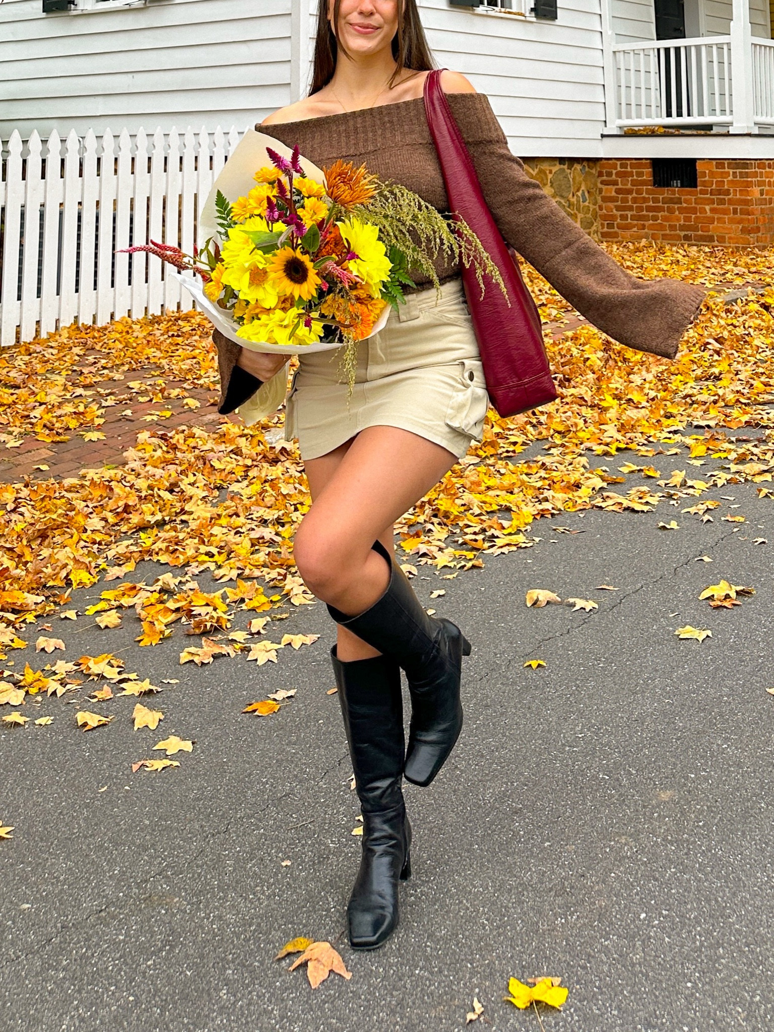 fall outfit💛🐻

#LTKStyleTip #LTKFindsUnder50 #LTKSeasonal