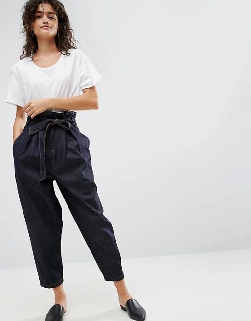 ASOS WHITE – Jeans in Indigoblau mit Paperbag-Taille | Asos DE