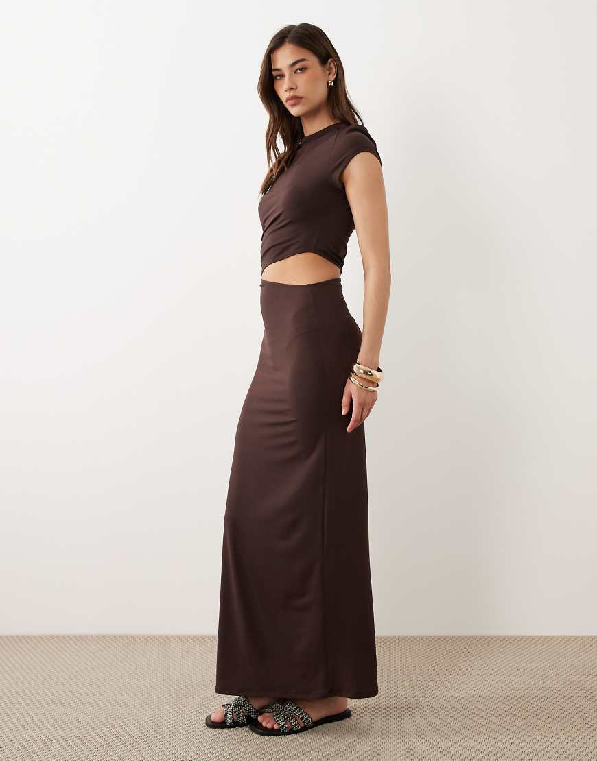ASOS DESIGN cut out detail baby tee maxi dress in brown | ASOS (Global)
