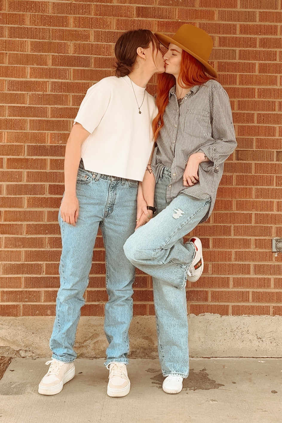 Two moms, two outfits 🔥 