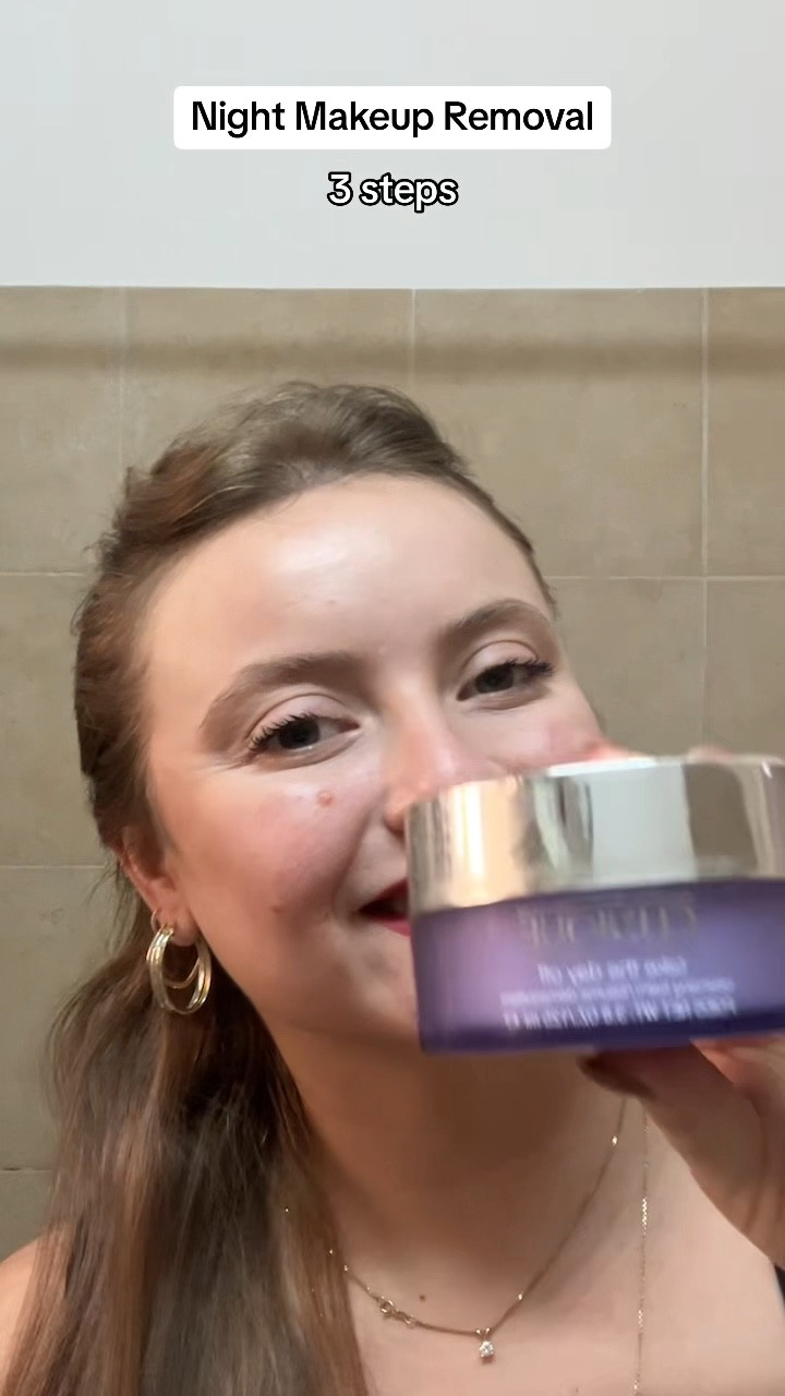 Night Makeup Removal with 3 steps! Red lipstik removal💄@CeraVe @Clinique #makeupremoval #makeupcleaning #sensitiveskin #redlipstik #cleanface 

#LTKBeauty #LTKWatchNow #LTKU