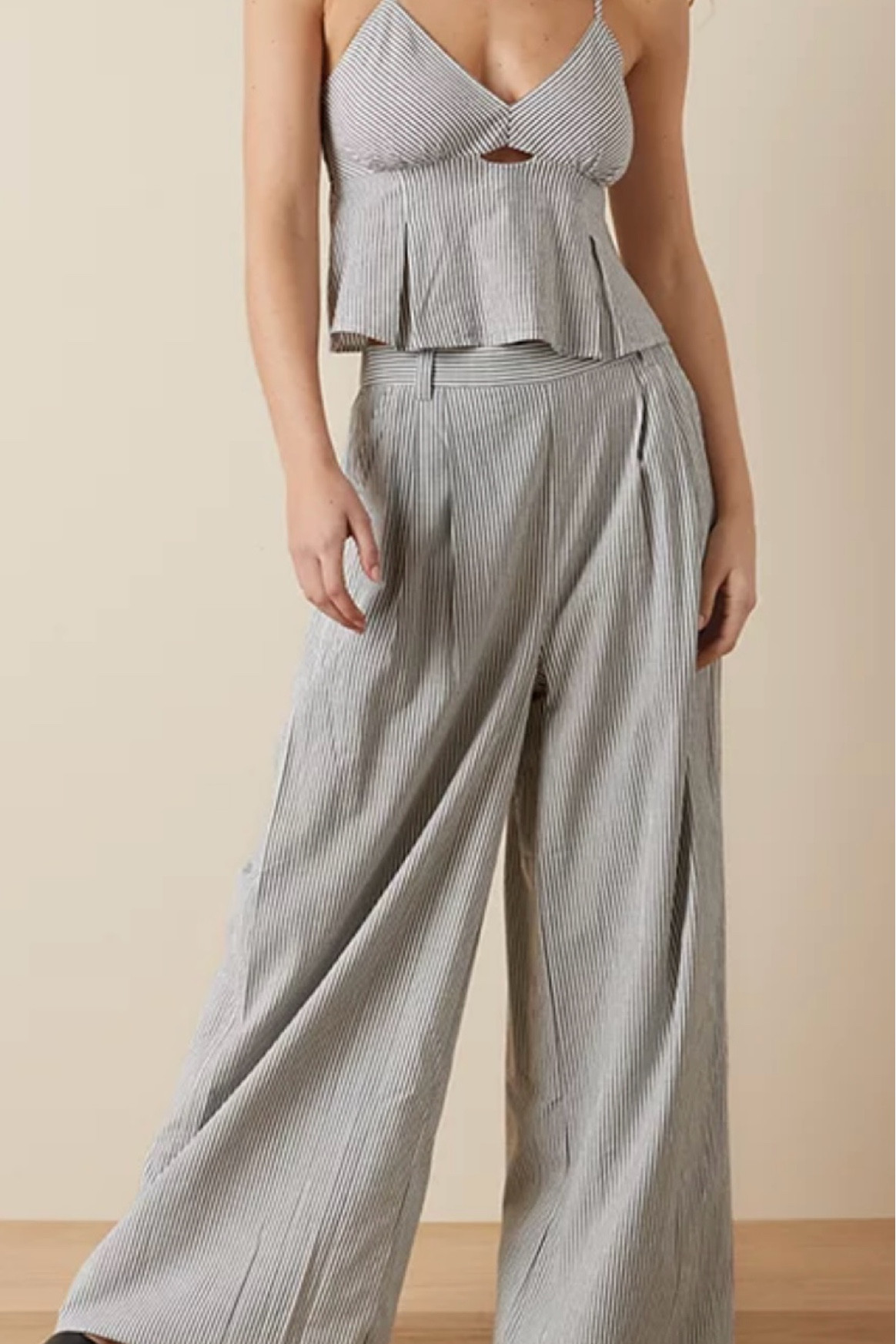 Such a cute outfit. And it’s on sale #lounge #casual #top 

#LTKSaleAlert