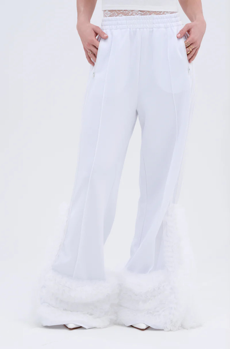 MODERN JAM TRACK PANT IN WHITE | AKIRA