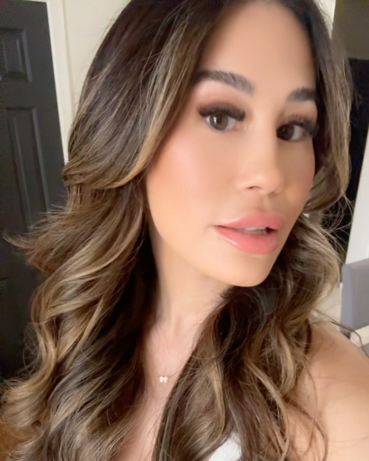 FOUNDATION HACK giving pro coverage & results for under $15 a bottle!! 
Literally gorgeous results! 

As a professional MUA, I make sure to try everything on my own skin, before adding it to my professional kit! 


#LTKFindsUnder50 #LTKBeauty #LTKWedding