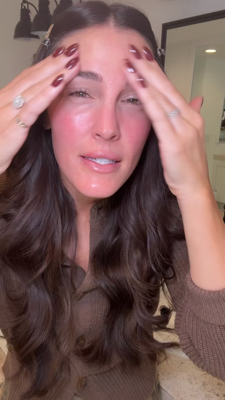 @crunchicollection #ad loooving the non-toxic EWG verified face cream and cleanser 🙆🏻‍♀️👏🏻

Beauty
Skincare 
Skin

#LTKBeauty #LTKselfcare #LTKOver40