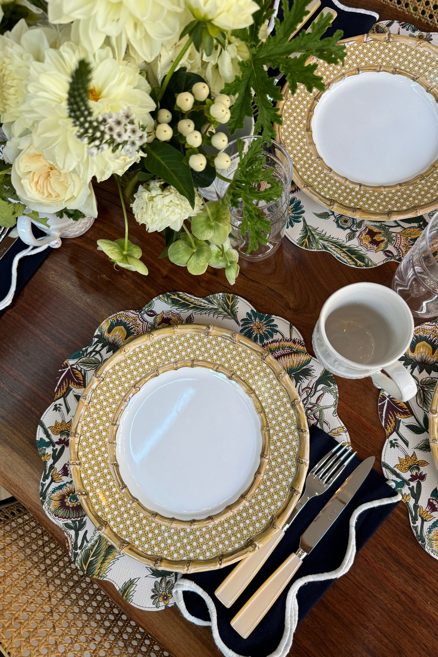 Tuckernuck tabletop 🤎🤍

#LTKSeasonal #LTKhome #LTKGiftGuide