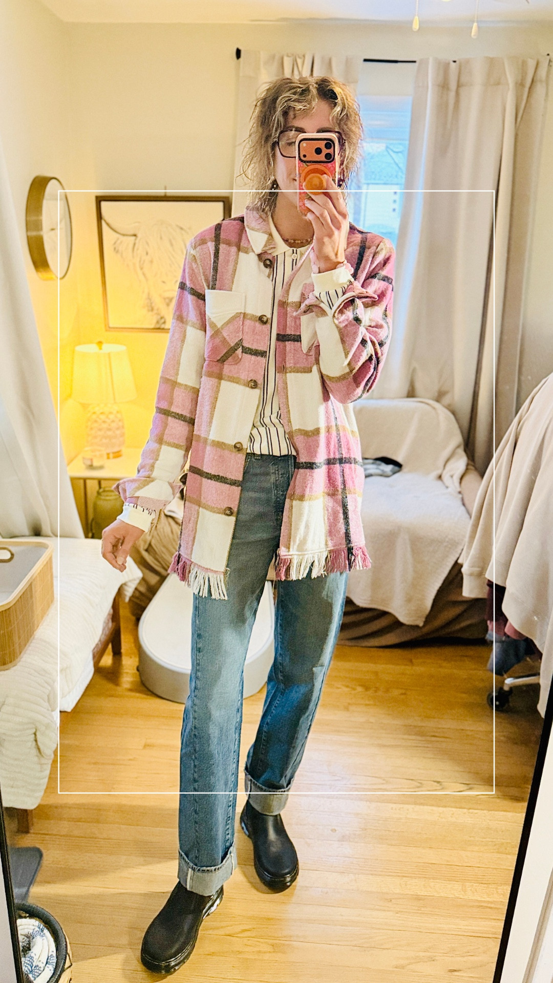 OOTD 🤍
What I wore today — keeping it simple and wearable.
Barrel jeans + winter boots + an easy layered top. These jeans are such a good everyday fit and the boots make it feel a little more winter-ready without trying too hard.
Everything linked here ✨
#OOTD #WhatIWore #BarrelJeans #WinterBoots #WinterStyle #CasualOutfit #EverydayStyle #StreetStyle #FallOutfit #WinterOutfit #DenimStyle #NeutralStyle #ChicStyle #LTKStyle #LTKFinds


#LTKPlusSize #LTKMidsize #LTKTall