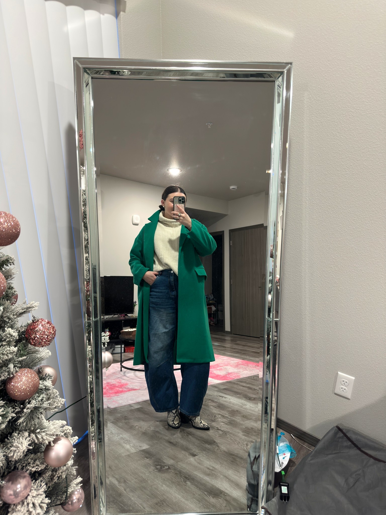 Cool girl business casual outfit for the office or meetings! This coat is perfect for networking btw 😉

I’m wearing a M sweater, size 14 jeans and size 9 boots

#LTKWorkwear #LTKFindsUnder100 #LTKootd