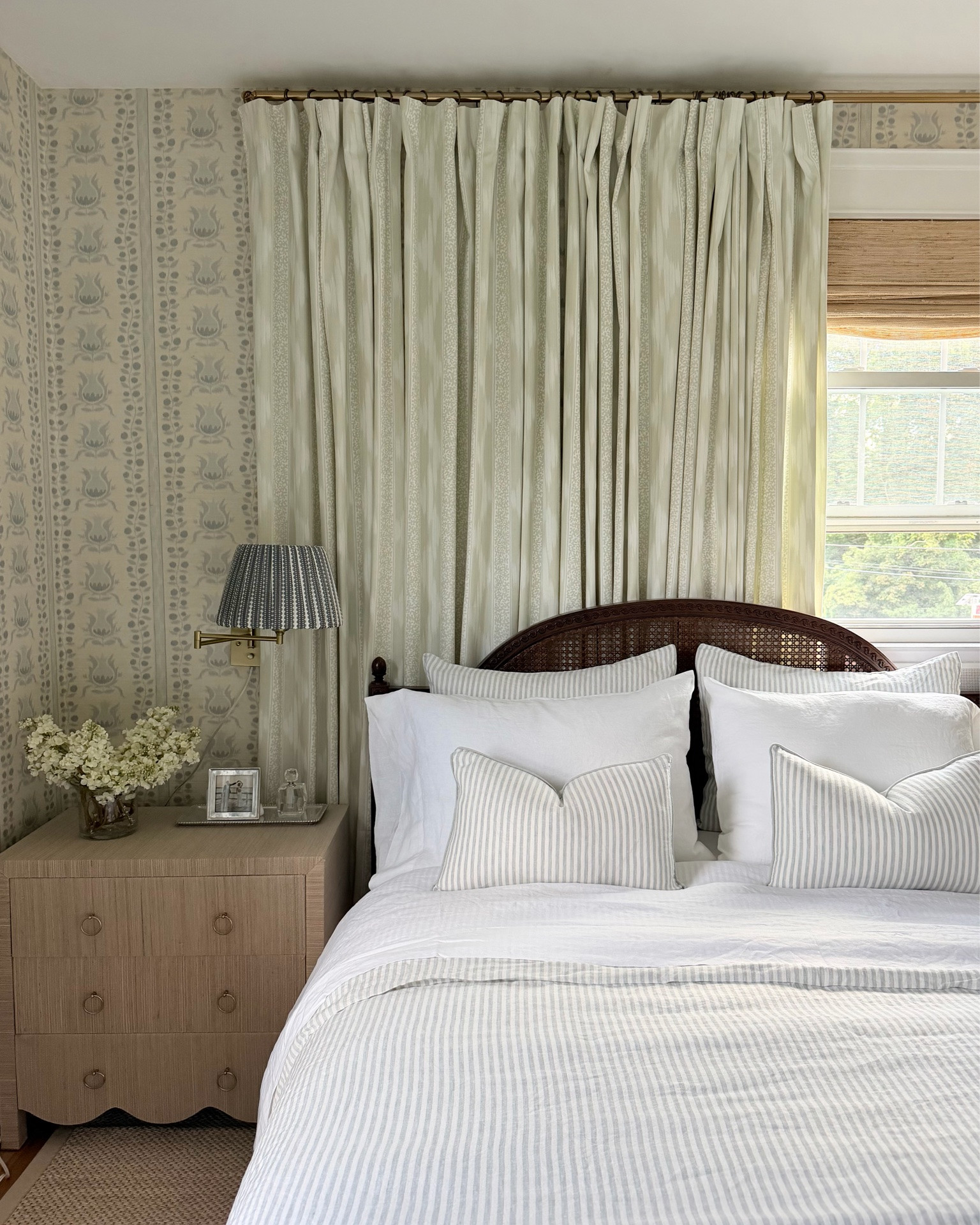 The best linen sheets I've ever had..

I'm not sure why it took me this long to try @Quince linen sheets but I don't think I'll ever go back. They come in 30 different colors and the quality is so good.

Linked my favorites here!

#quincepartner

#LTKmorningroutine #LTKHome #LTKSaleAlert