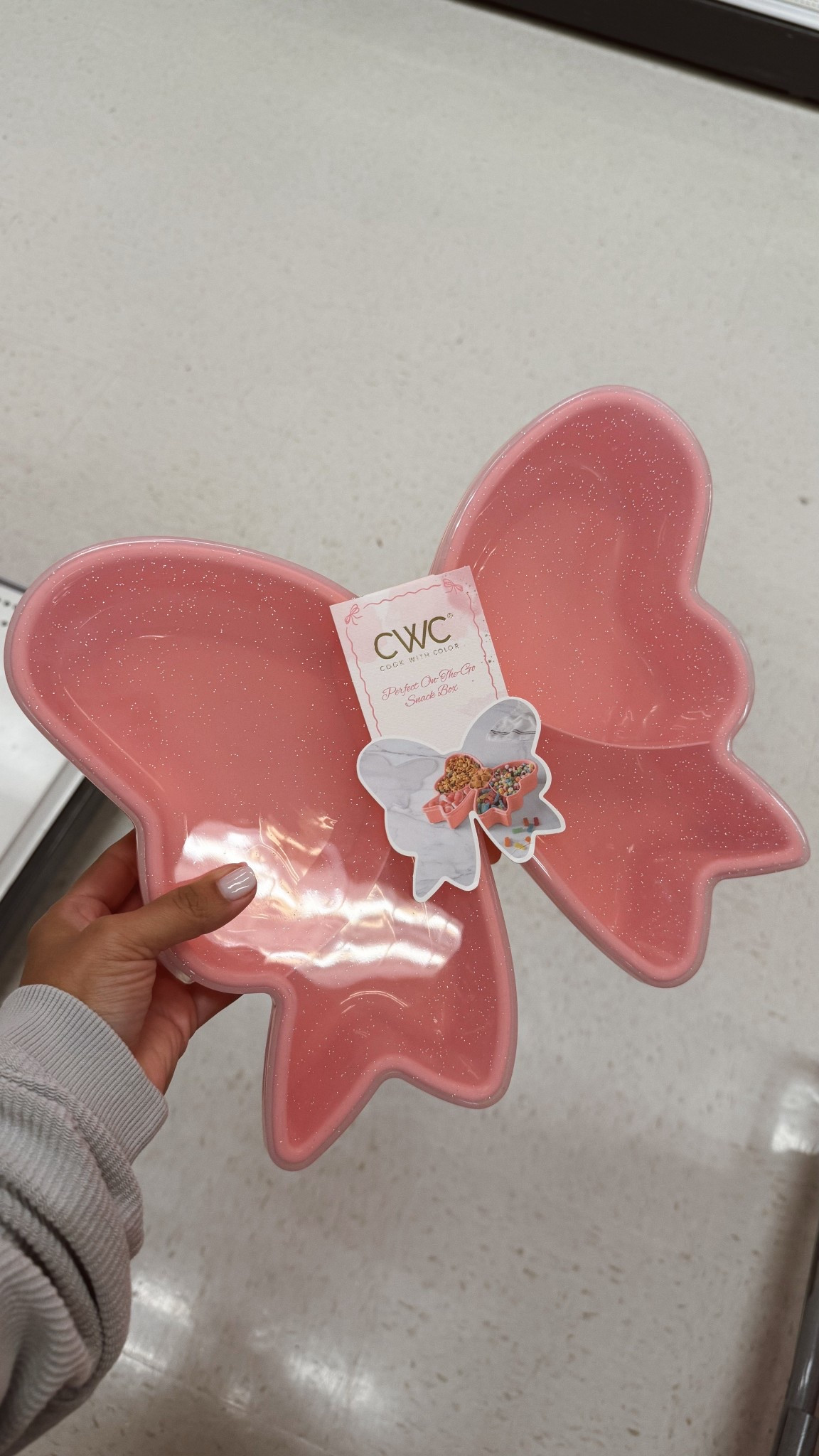 Stop! This is the most adorable bow snack box for Valentine’s Day 🎀 add some treats and beauty favs for a cute valentines gift idea!

#target #targetfind #bow #snacklebox #snackbox #pinkbow #bowbox #galentines #valentines #valentinesgift #vday 

#LTKHome #LTKFindsUnder50 #LTKSeasonal