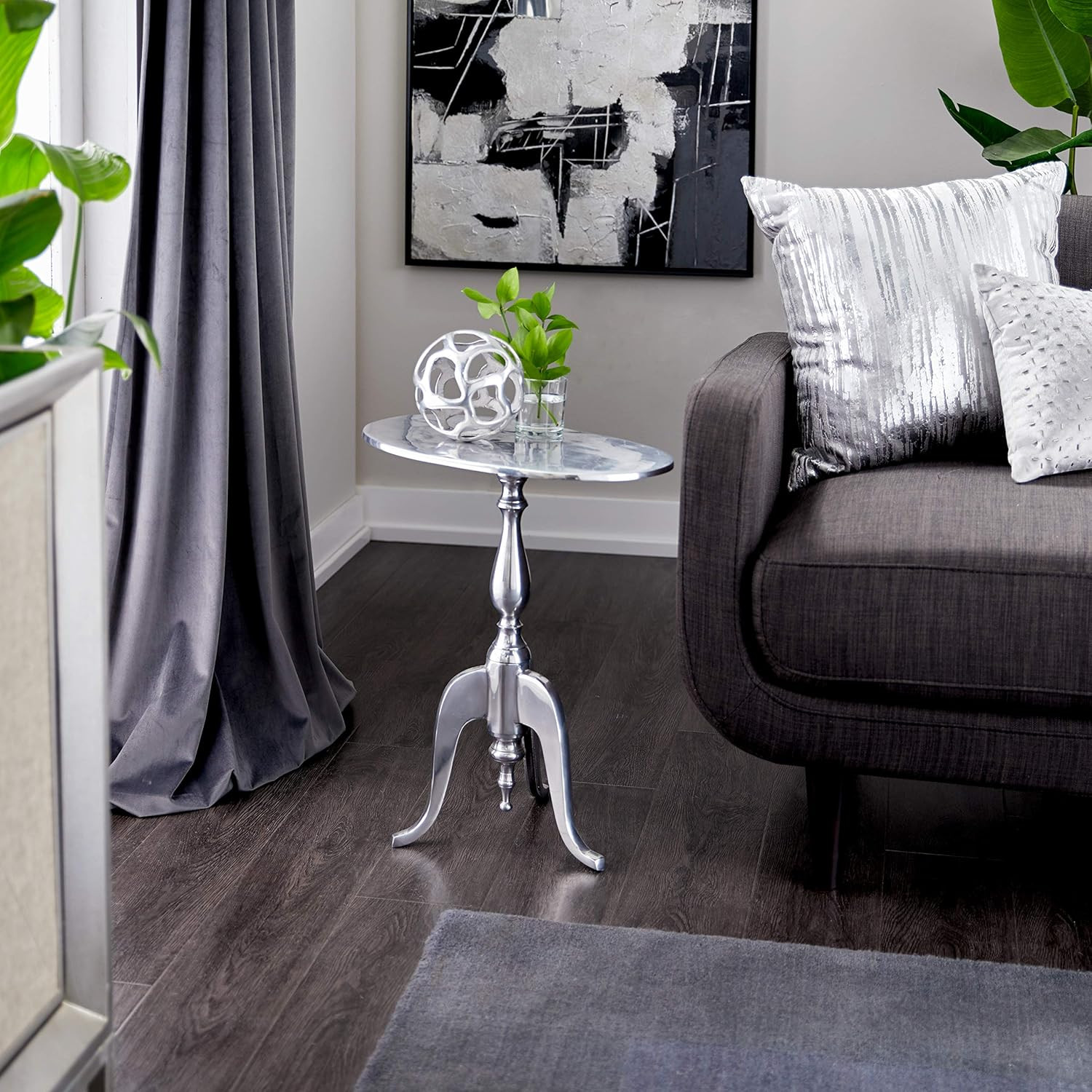 Deco 79 Aluminum Oval Accent Table, 22 by 19-Inch | Amazon (US)