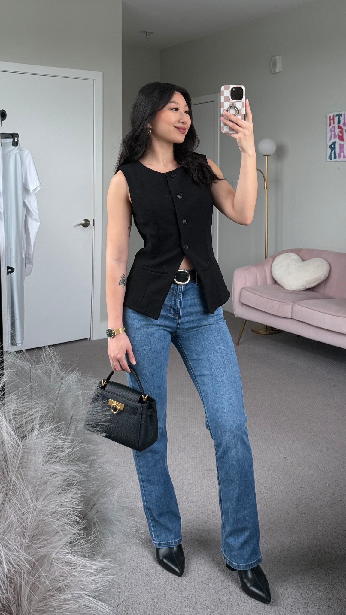 Vest: size XS

Classy, chic outfit, outfit idea, how to style, fashion tips

#LTKWorkwear #LTKItBag #LTKStyleTip