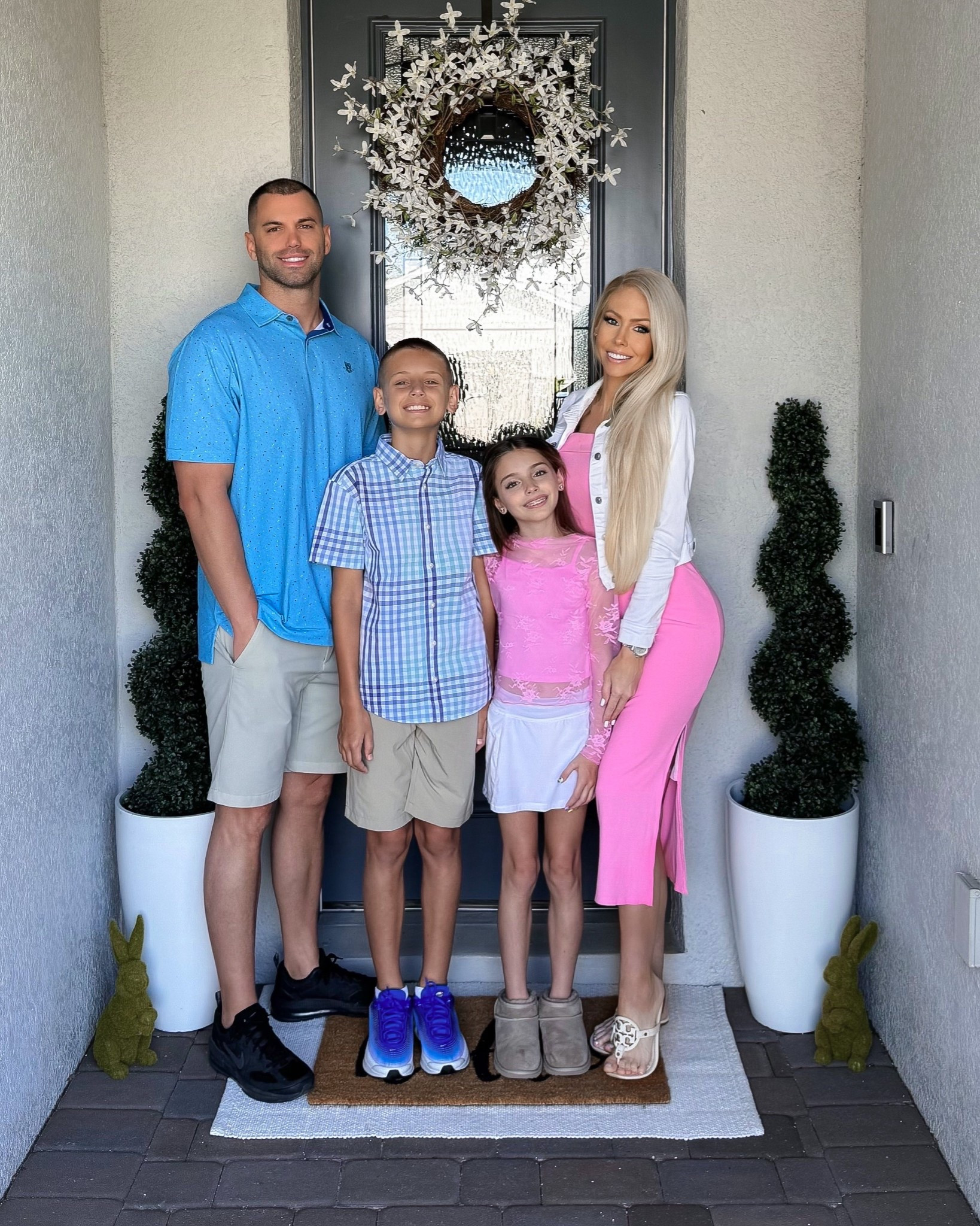 Family, dress, sneakers, kids, men, gift guide, dress, shorts, sandals, holiday 


#LTKGiftGuide #LTKFamily #LTKHoliday