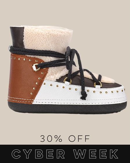 Immediately added these winter proof booties to my Christmas list. The leather detail with gold, studs and touch of Sherpa is absolute perfection. I will be cruising around the village at the bottom of the slopes in these. 

#WinterBoots #Après-skiStyle #GiftsForHer #GiftsForMom #Snowboots

#LTKCyberweek #LTKshoecrush #LTKHoliday