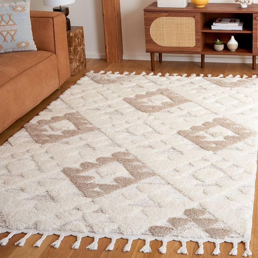 SAFAVIEH Moroccan Tassel Shag Collection Area Rug - 5'3" x 7'6", Ivory & Beige, Non-Shedding & Ea... | Amazon (US)