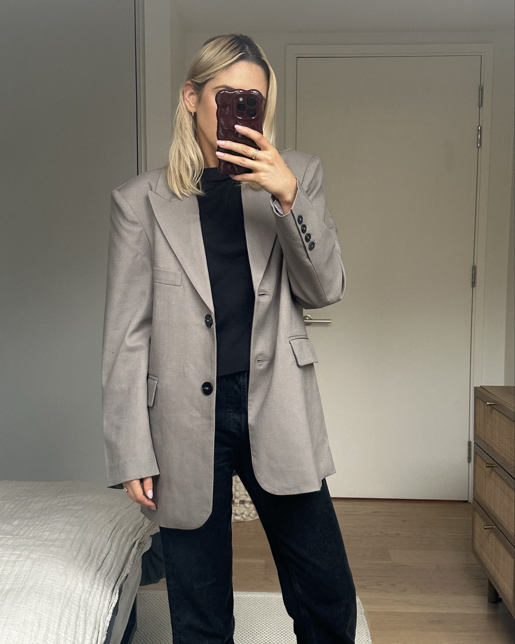 Dissh try on haul 🖤🤍
Blazer AU/UK6
Skirt I sized up - AU8/UK6
Jeans AU/UK6

Jeans and blazer TTS

DISH TRY IN HAUL, dish new in, cream jeans, cream denim, white mini skirt, skort, wardrobe basics 

#LTKautumn #LTKuk