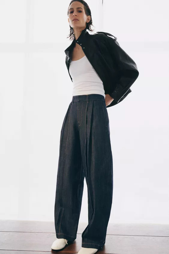 ZW COLLECTION HIGH WAISTED BALLOON PLEATED JEANS | Zara US
