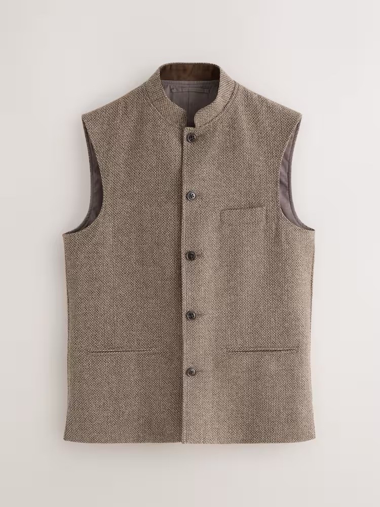 Perfect men’s layering piece 