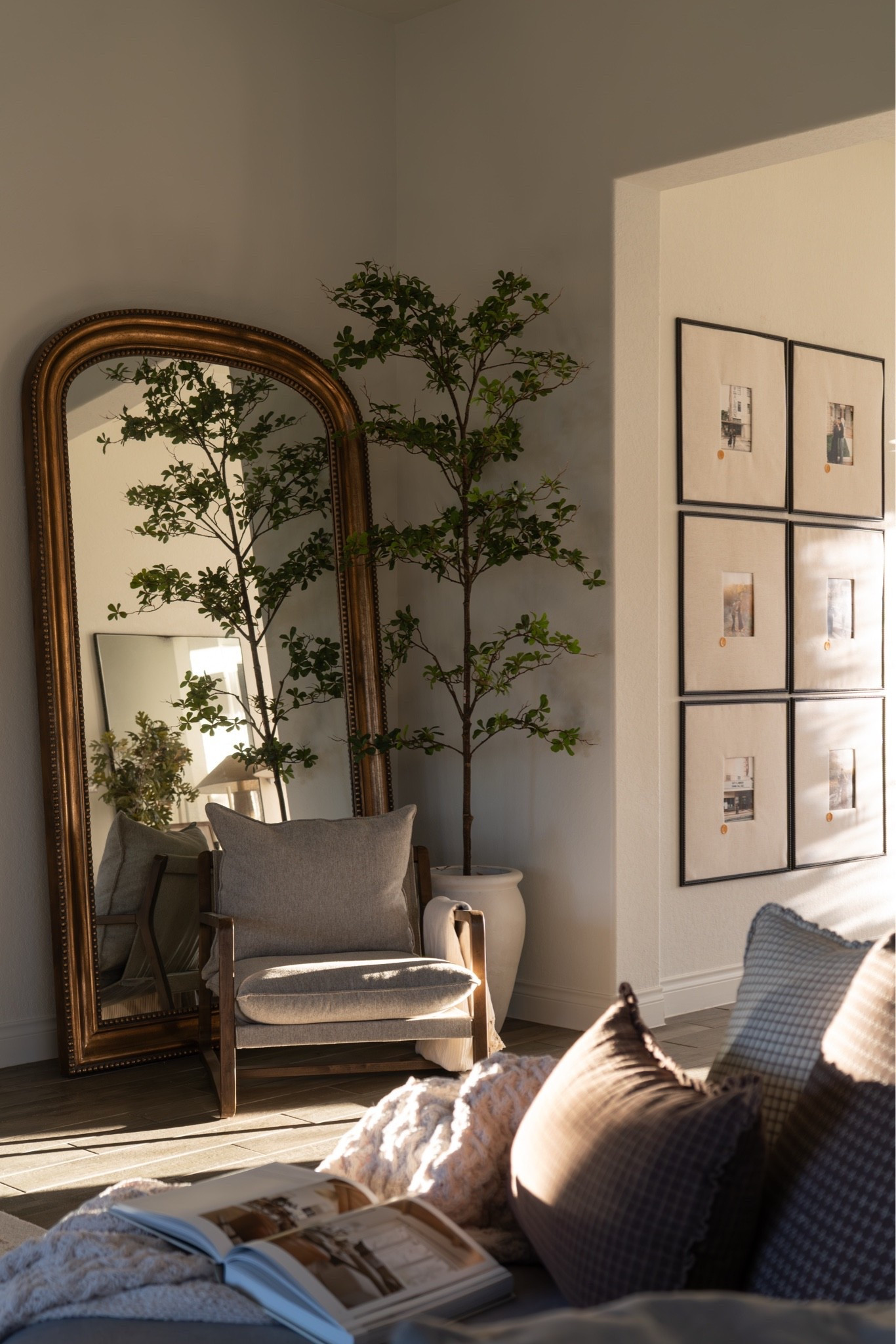 Cozy living room corner ✨☀️

#LTKSeasonal #LTKHome
