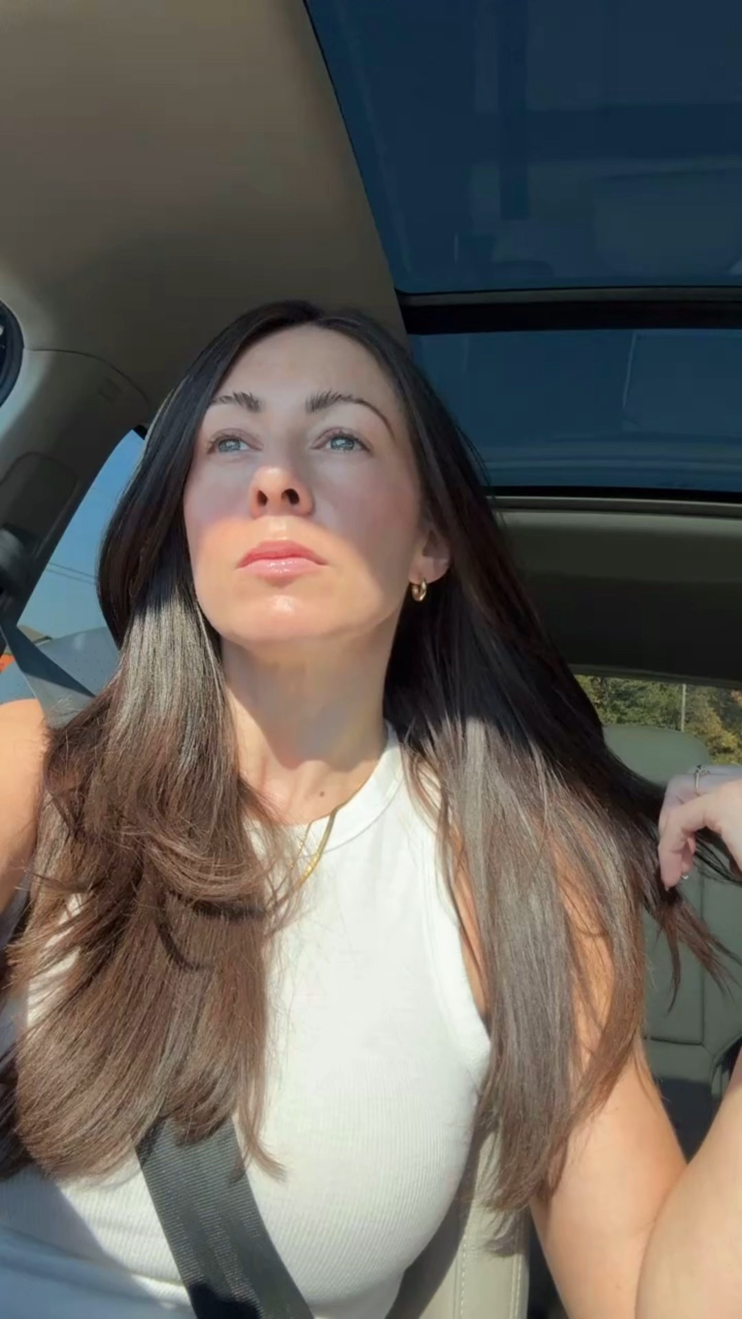 If you needed the reminder, that screen glow we all live under? Yeah… it’s aging us 😅 Blue light breaks down collagen and can make fine lines + dark spots worse. So yes, wear your sunscreen — even when you’re just scrolling. 💕



#LTKStyleTip #LTKBeauty