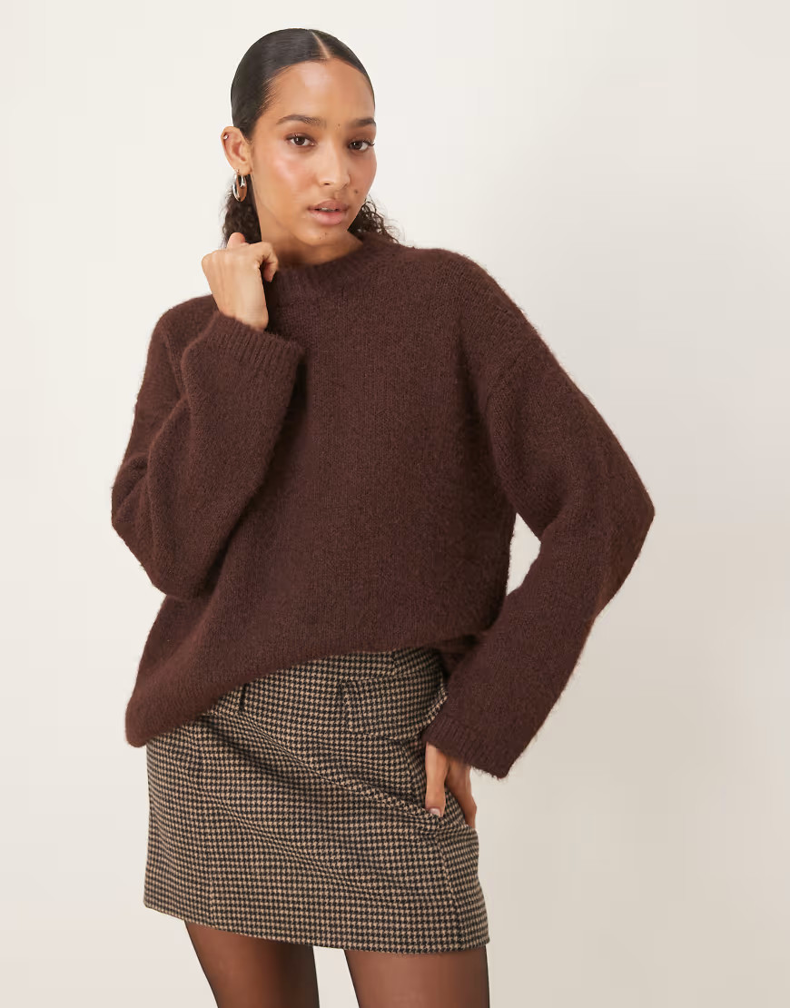 Pretty Lavish fluffy knit crewneck relaxed jumper in brown-Red | ASOS (Global)