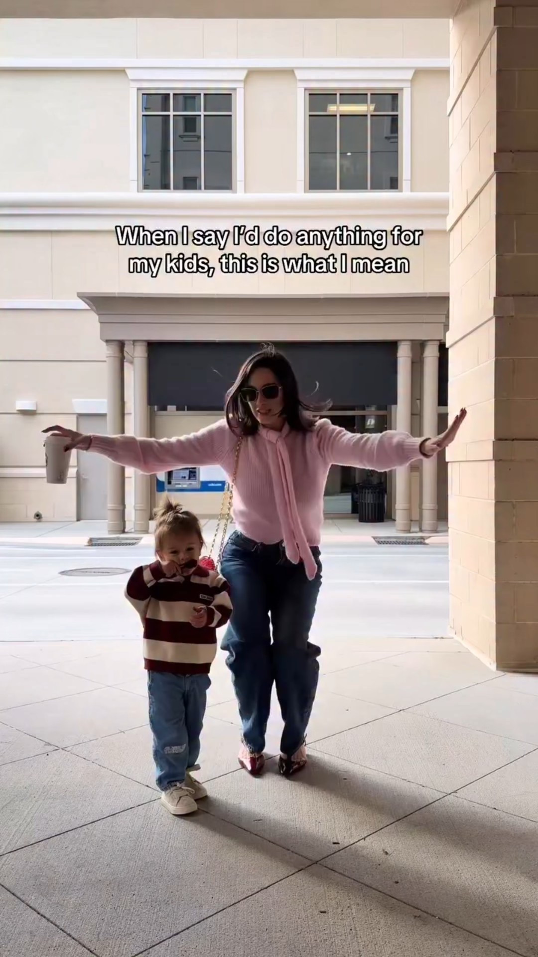 This is motherhood at its finest 😂

#momanddaughter❤️ #momlife #momof4
#toddlermoms