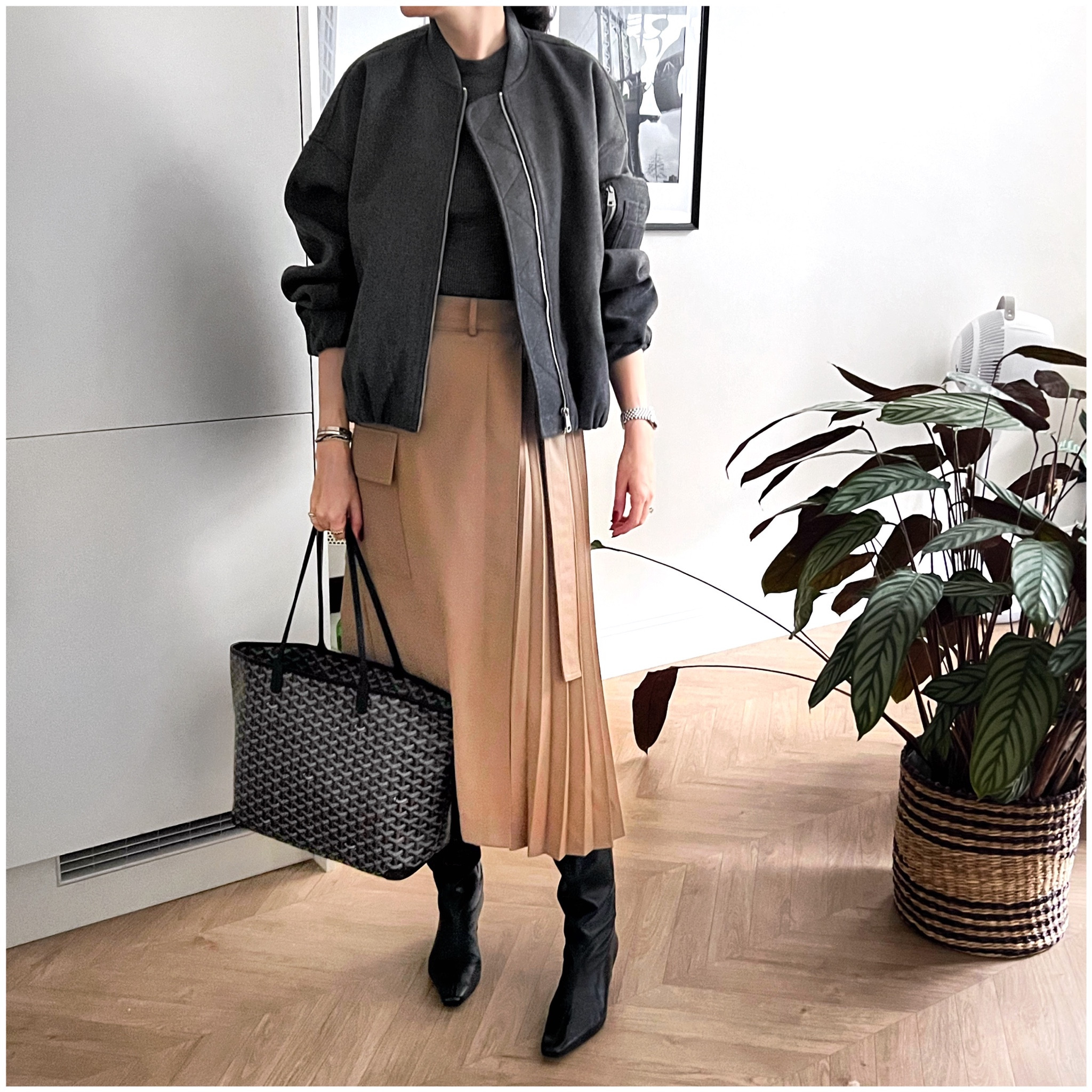 Grey + camel + black 