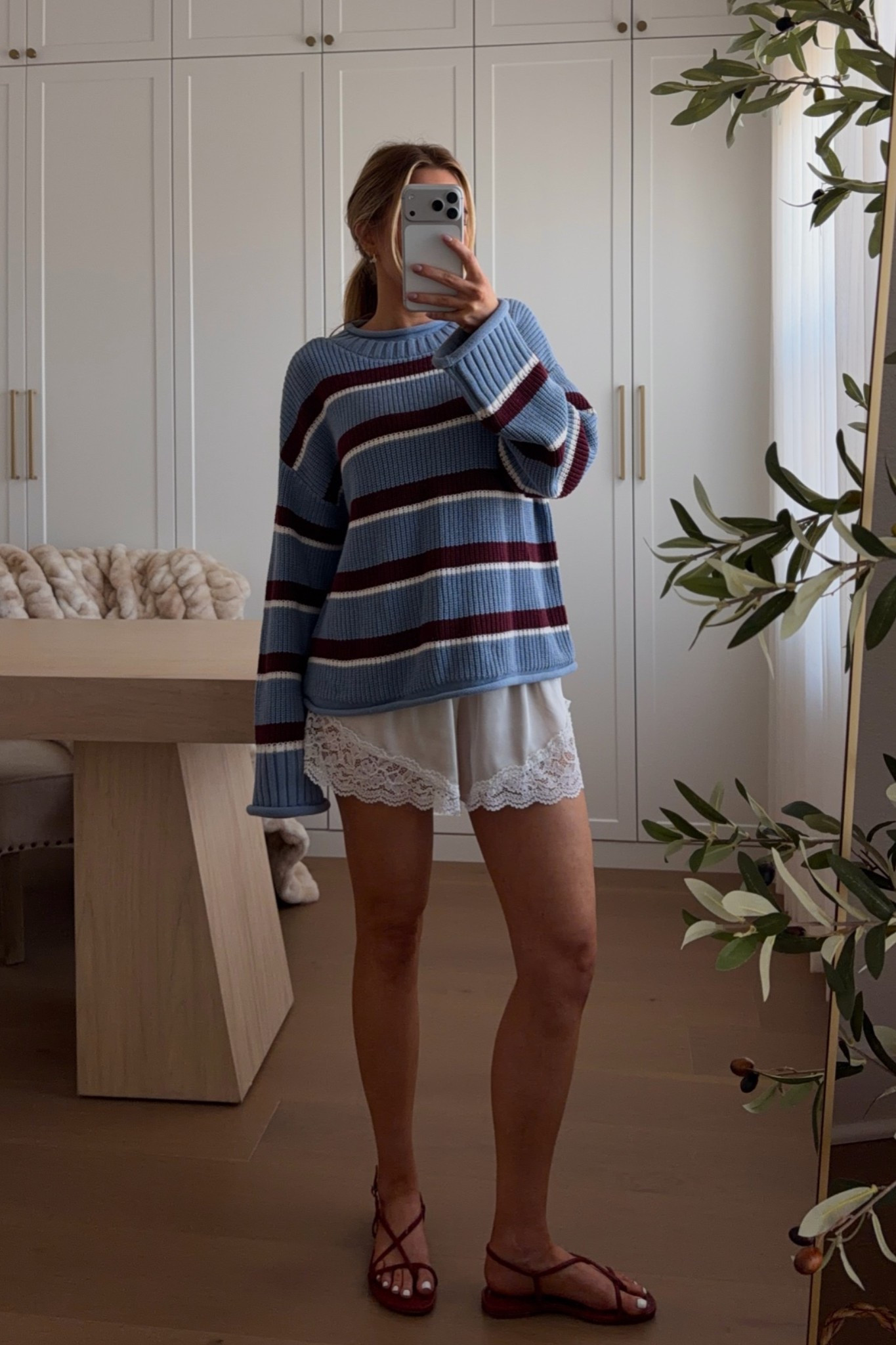 sweater: xs // short: small