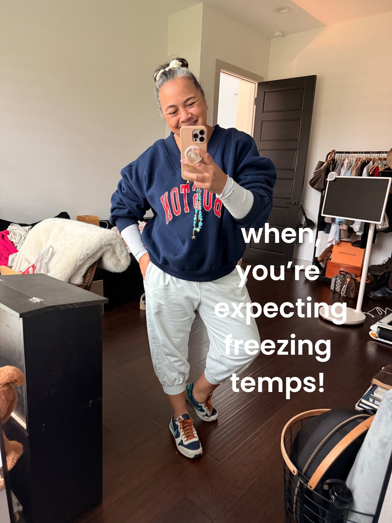 you dress cozy and warm!

#LTKgrwm #LTKdayinmylife #LTKMidsize