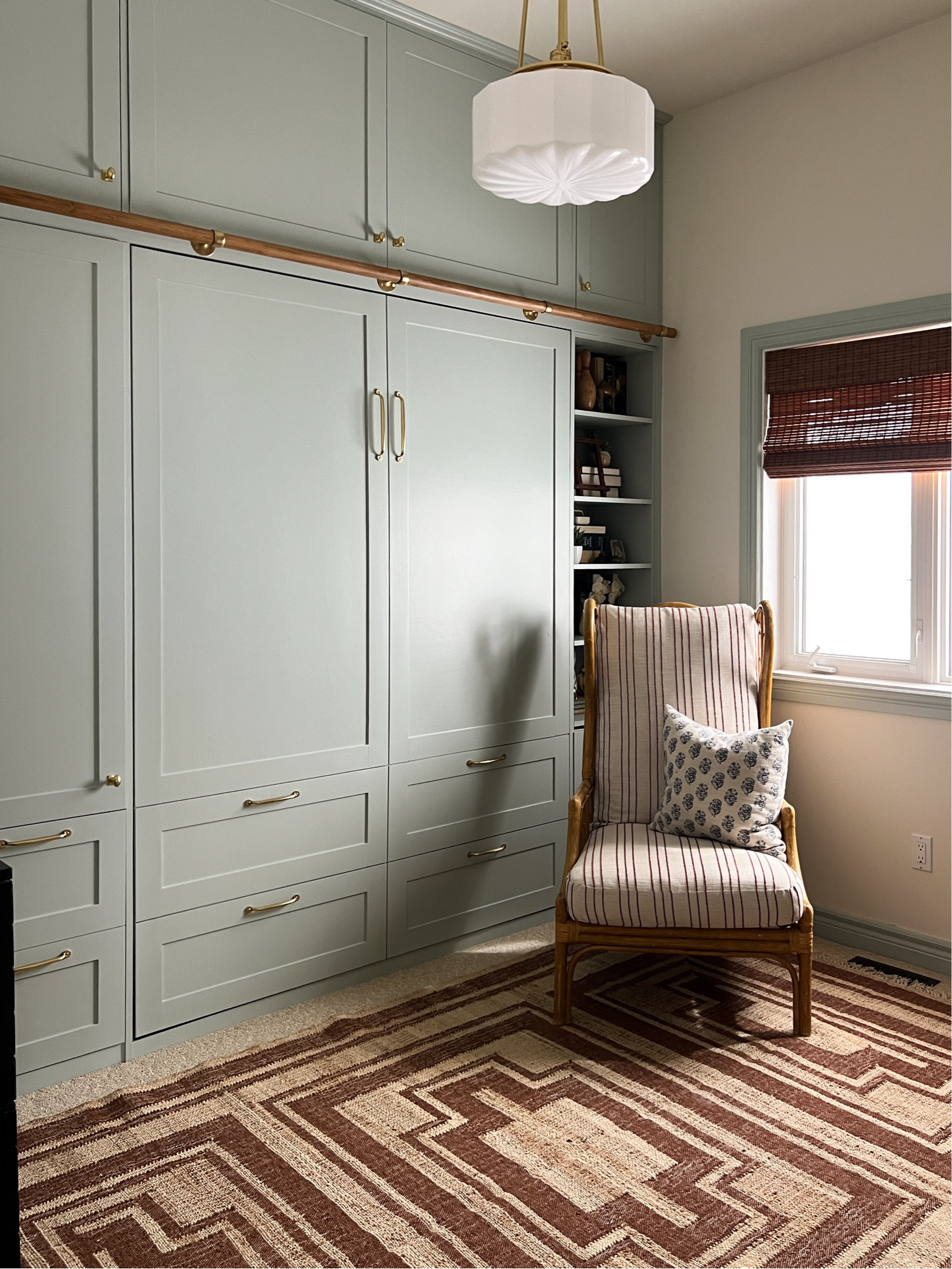 Guest room office, flat weave rug, brass hardware, pendant, plug in sconce, floral bedding, neutral bedding 

#LTKHome