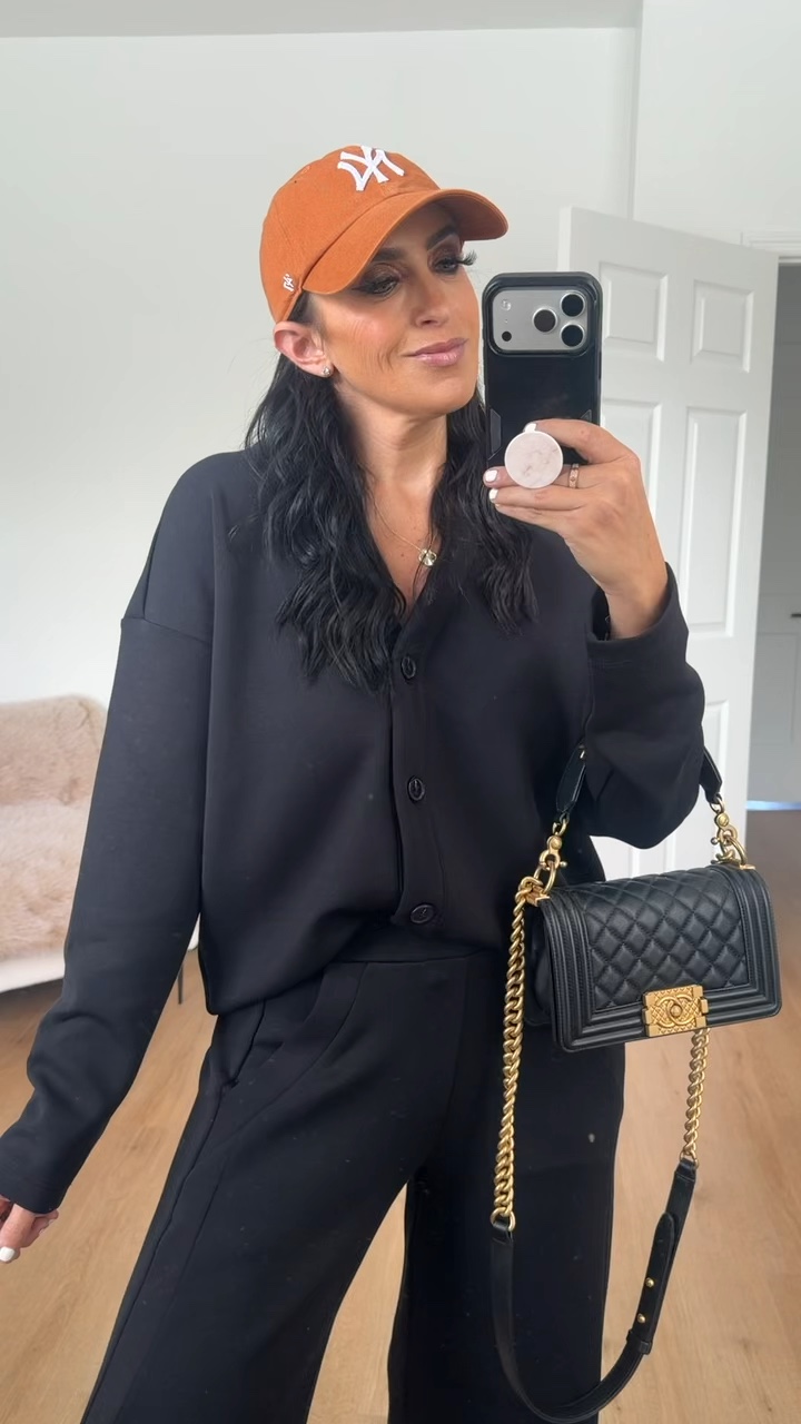 Spanx Air Essentials Cardigan- Im wearing a size Medium (not a small!)

Spanx Air Essentials Wide Leg Pants- I’m wearing a size small.  