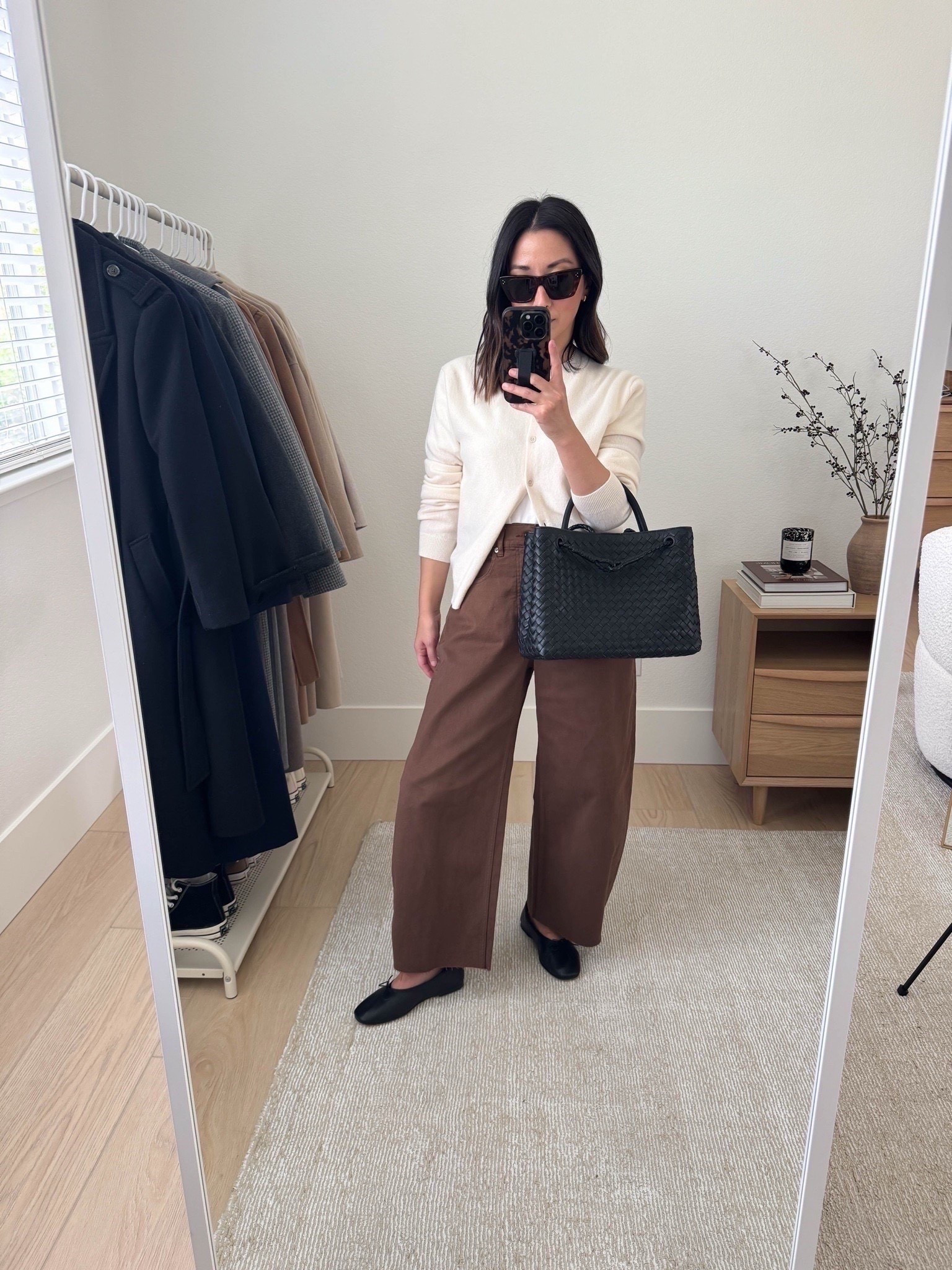 Everlane barrel jeans - These are very comfortable, a true high rise, and full barrel curve. They have stretch. I size up in these and have to cut the hems. For reference I'm 5ft. 

Aritzia cardigan small
Everlane barrel jeans 26, cut hems
Everlane flats 5
Quince bag
YSL Sunglasses

Fall outfits, fall style, petite style, jeans 


#LTKSeasonal #LTKPetite #LTKSaleAlert